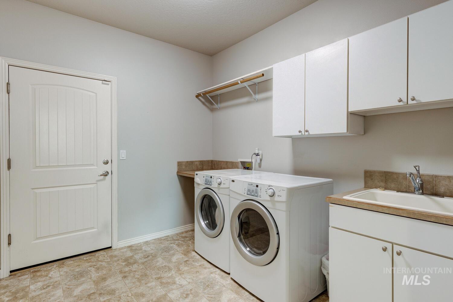 2191 W Ditch Creek Drive, Meridian, Idaho 83646, 3 Bedrooms, 2 Bathrooms, Residential For Sale, Price $669,900, 98976736