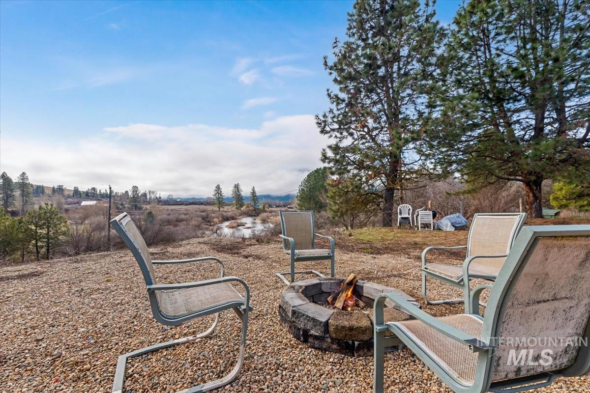 90 Messick Ln, Garden Valley, Idaho 83622-8112, 2 Bedrooms, 1 Bathroom, Residential For Sale, Price $189,500,MLS 98976737