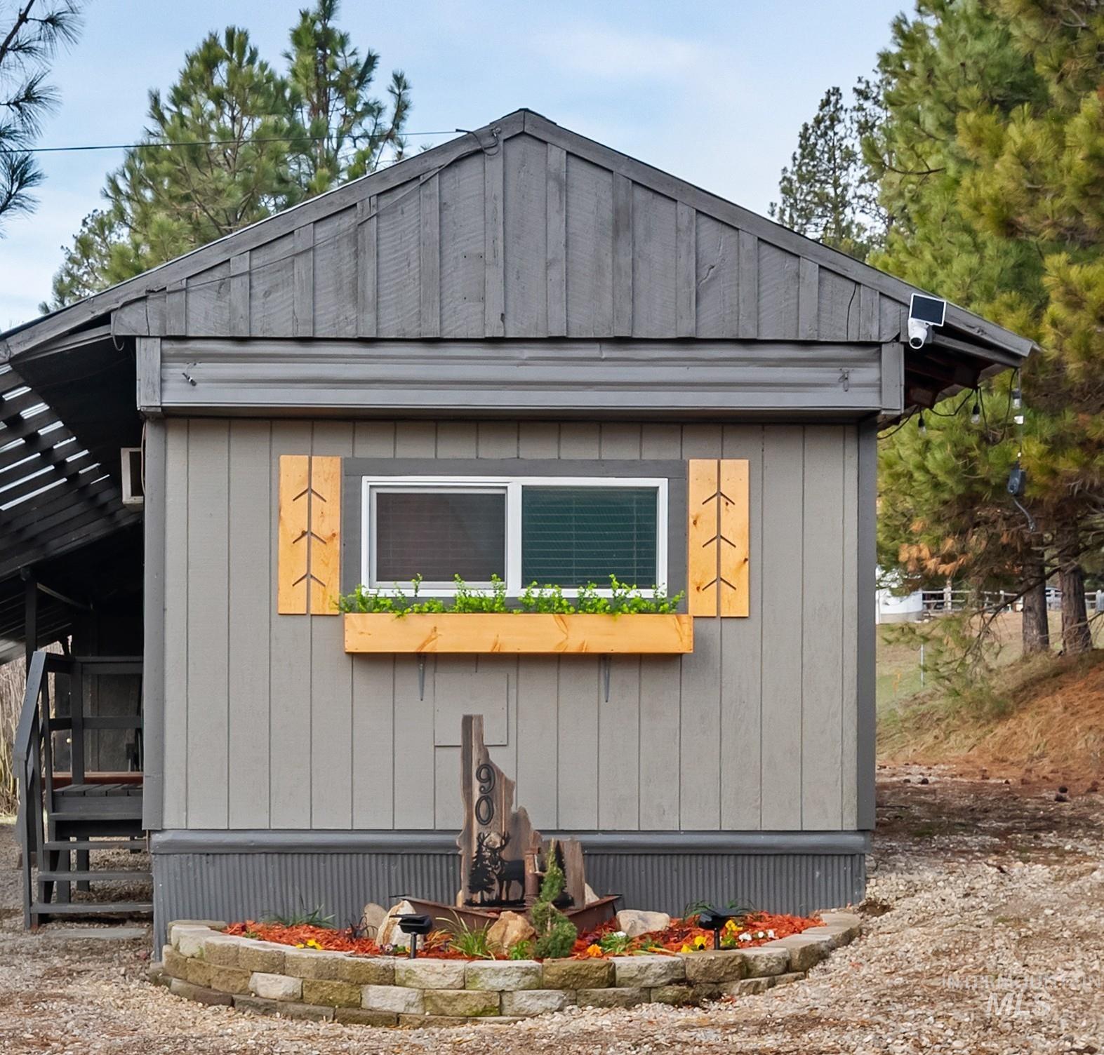 90 Messick Ln, Garden Valley, Idaho 83622-8112, 2 Bedrooms, 1 Bathroom, Residential For Sale, Price $189,500,MLS 98976737