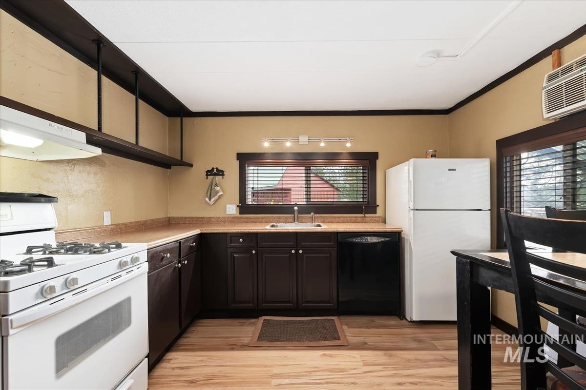 90 Messick Ln, Garden Valley, Idaho 83622-8112, 2 Bedrooms, 1 Bathroom, Residential For Sale, Price $189,500,MLS 98976737