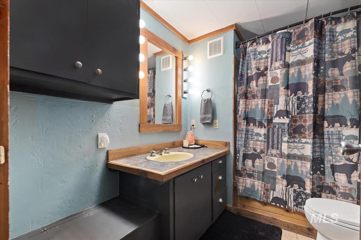 90 Messick Ln, Garden Valley, Idaho 83622-8112, 2 Bedrooms, 1 Bathroom, Residential For Sale, Price $189,500,MLS 98976737