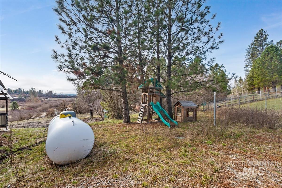 90 Messick Ln, Garden Valley, Idaho 83622-8112, 2 Bedrooms, 1 Bathroom, Residential For Sale, Price $189,500,MLS 98976737