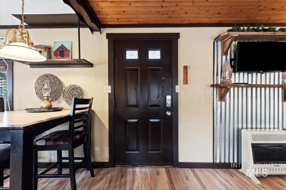 90 Messick Ln, Garden Valley, Idaho 83622-8112, 2 Bedrooms, 1 Bathroom, Residential For Sale, Price $189,500,MLS 98976737