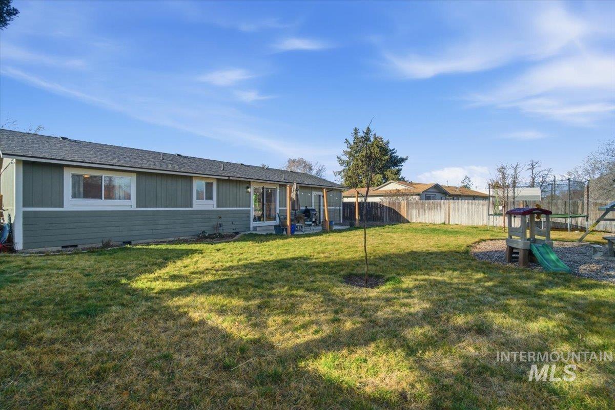 1436 Washington St, Meridian, Idaho 83642, 3 Bedrooms, 1 Bathroom, Residential For Sale, Price $350,000, 98976739
