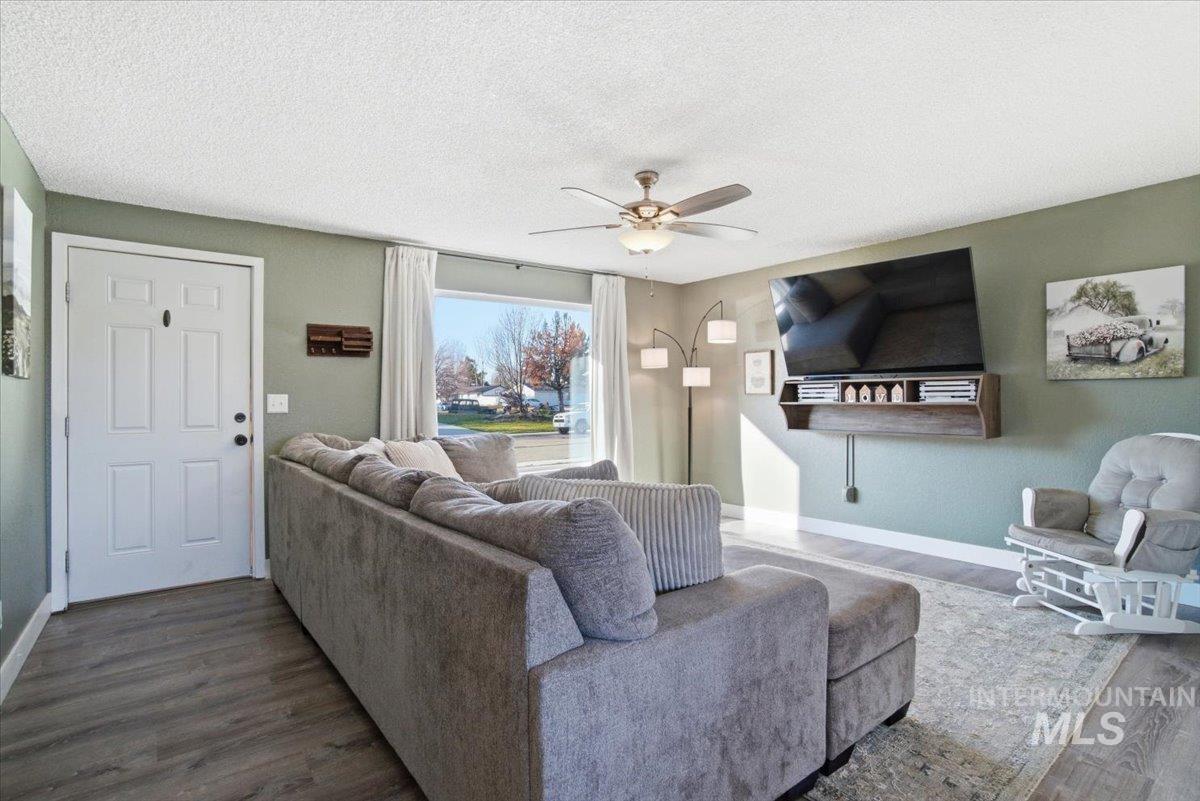 1436 Washington St, Meridian, Idaho 83642, 3 Bedrooms, 1 Bathroom, Residential For Sale, Price $350,000, 98976739