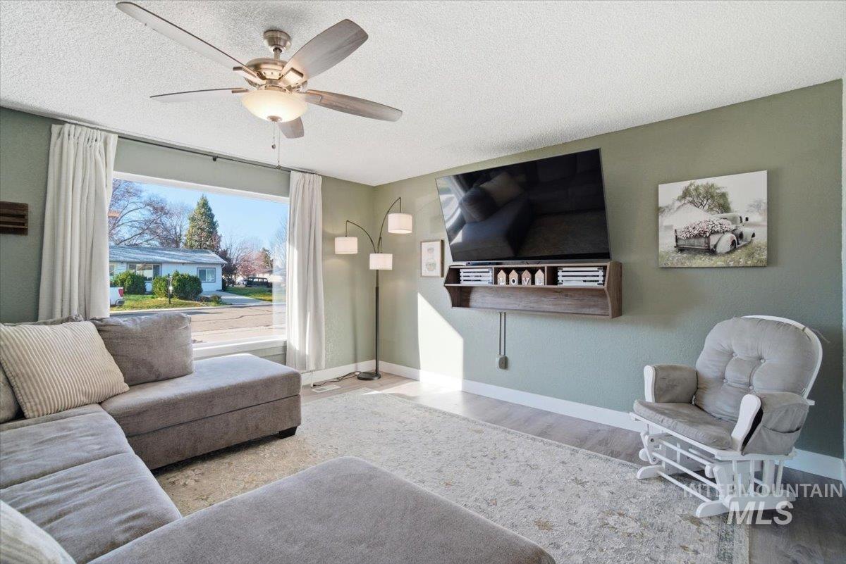 1436 Washington St, Meridian, Idaho 83642, 3 Bedrooms, 1 Bathroom, Residential For Sale, Price $350,000, 98976739