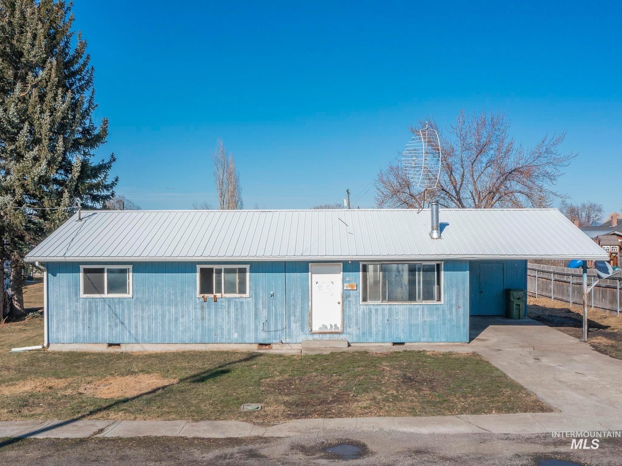 425 W N 5th St., Grangeville, Idaho 83530, 3 Bedrooms, 1 Bathroom, Residential For Sale, Price $165,000,MLS 98976740