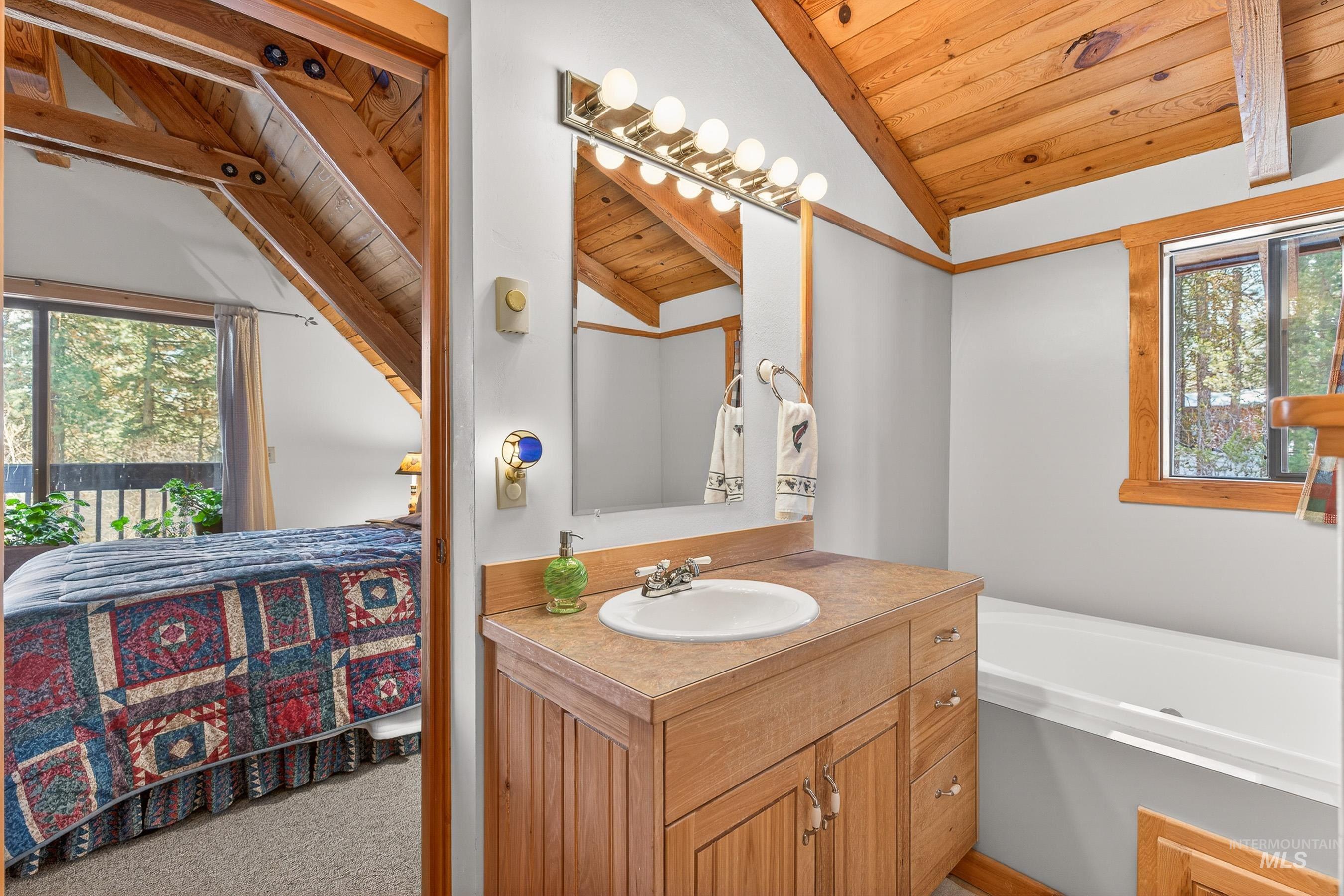441 Allen Avenue, McCall, Idaho 83638-0000, 3 Bedrooms, 4 Bathrooms, Residential For Sale, Price $1,079,000,MLS 98976746