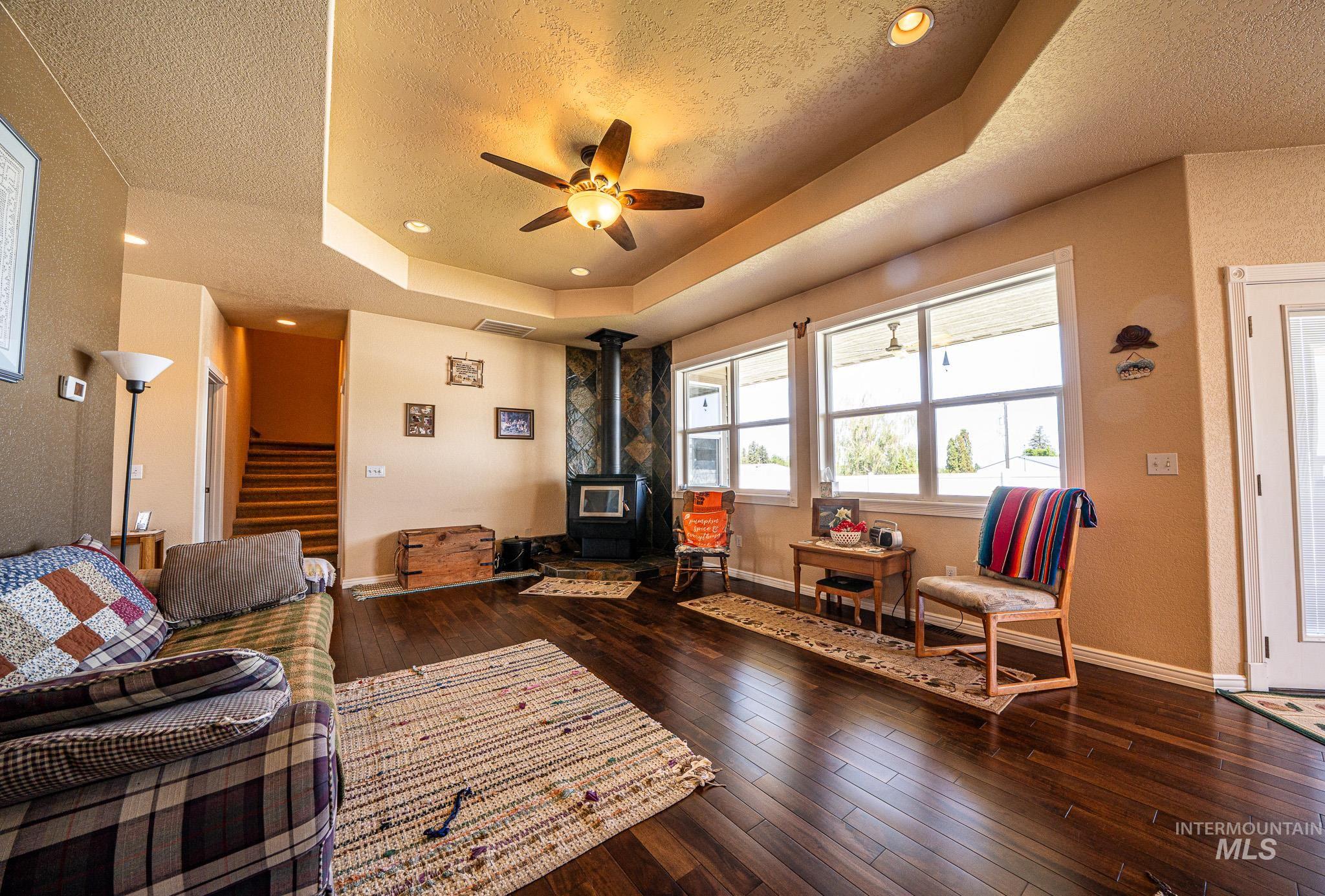 201 E South 10th Street, Grangeville, Idaho 83530, 3 Bedrooms, 2 Bathrooms, Residential For Sale, Price $522,500,MLS 98976748