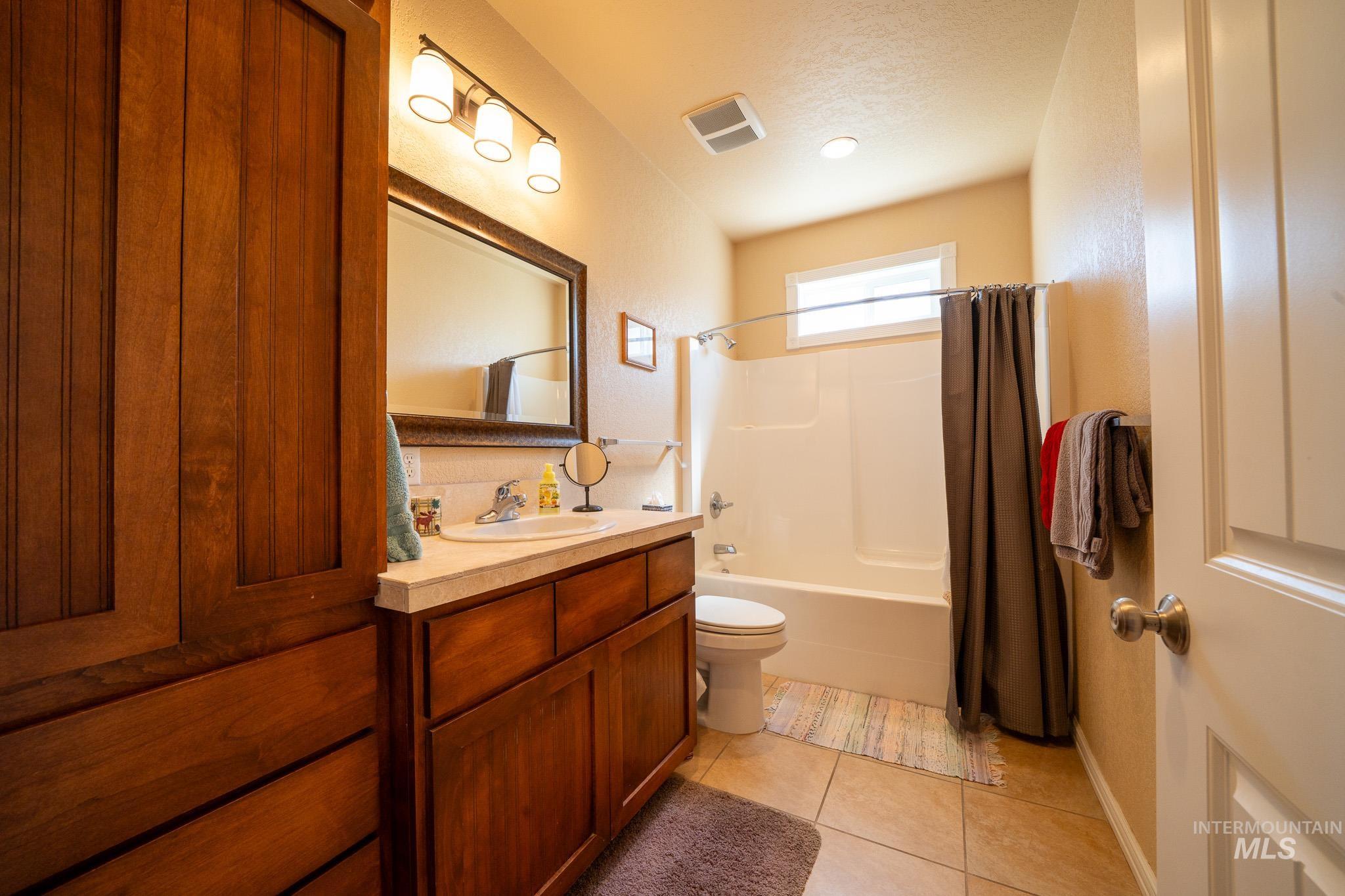 201 E South 10th Street, Grangeville, Idaho 83530, 3 Bedrooms, 2 Bathrooms, Residential For Sale, Price $522,500,MLS 98976748