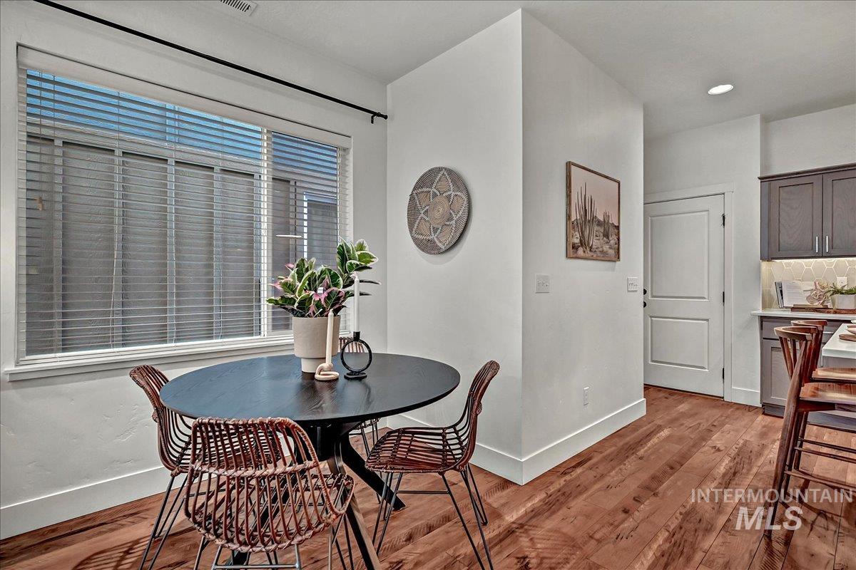 291 E Thurman Mill Lane, Garden City, Idaho 83714, 3 Bedrooms, 2.5 Bathrooms, Residential For Sale, Price $545,000,MLS 98976750