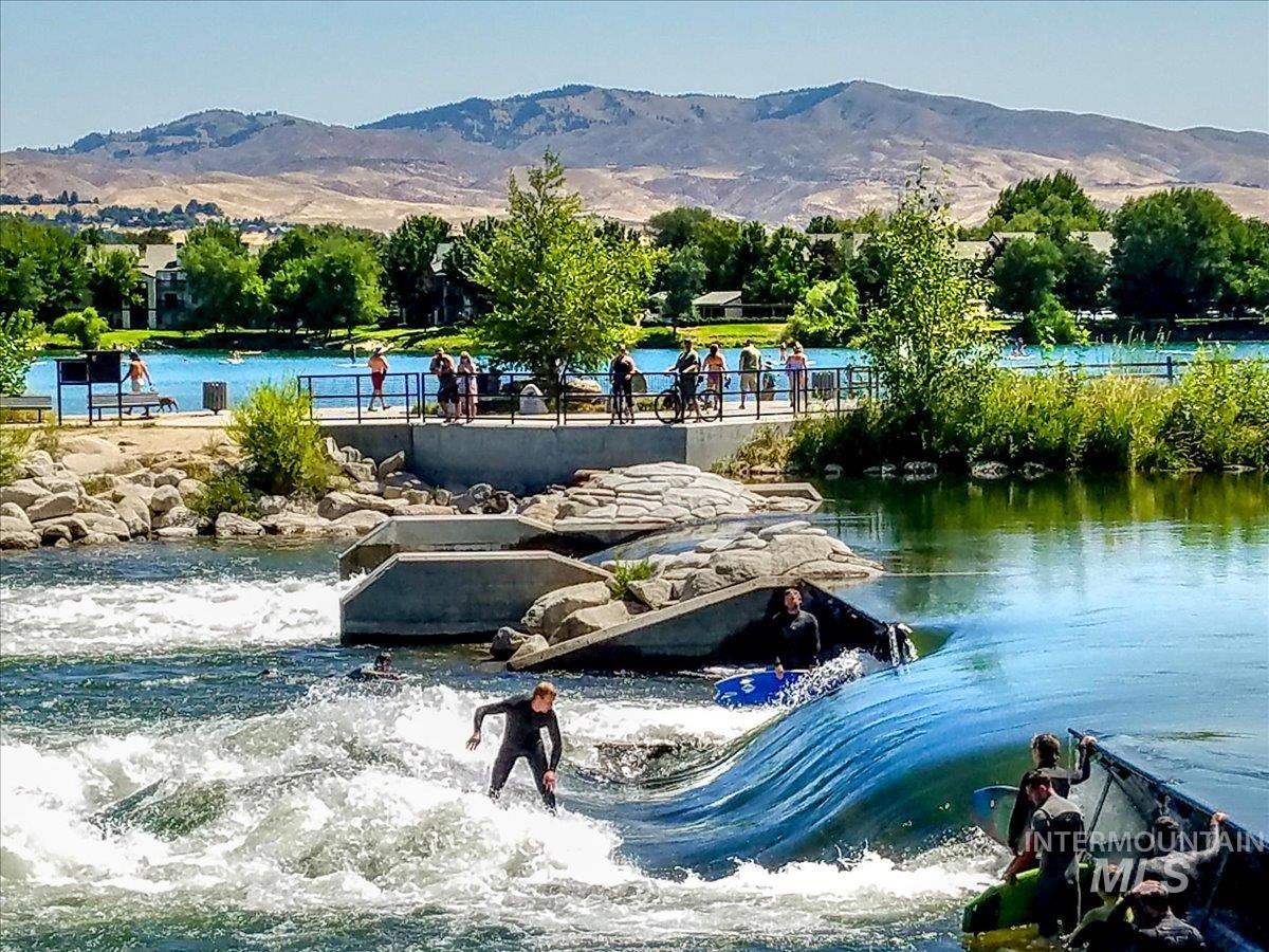 291 E Thurman Mill Lane, Garden City, Idaho 83714, 3 Bedrooms, 2.5 Bathrooms, Residential For Sale, Price $545,000,MLS 98976750