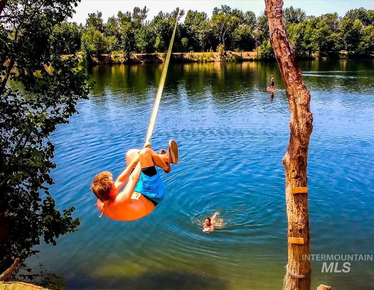 291 E Thurman Mill Lane, Garden City, Idaho 83714, 3 Bedrooms, 2.5 Bathrooms, Residential For Sale, Price $545,000,MLS 98976750