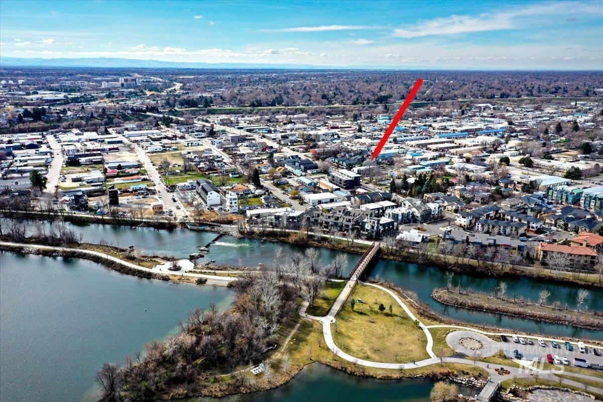 291 E Thurman Mill Lane, Garden City, Idaho 83714, 3 Bedrooms, 2.5 Bathrooms, Residential For Sale, Price $545,000,MLS 98976750