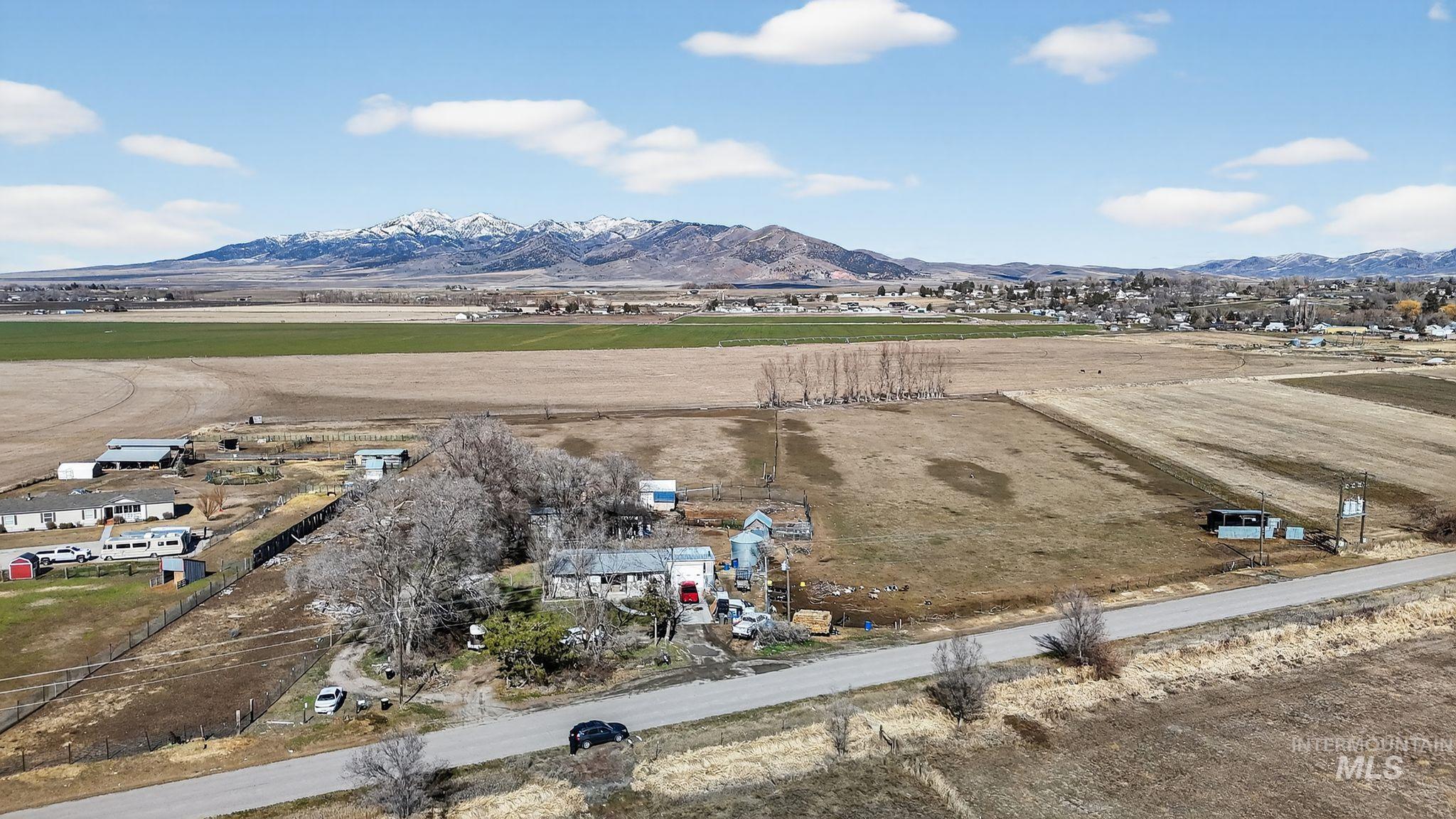 1044 W Samaria Ln, Malad City, Idaho 83252, 3 Bedrooms, 1.5 Bathrooms, Residential For Sale, Price $475,000,MLS 98976753