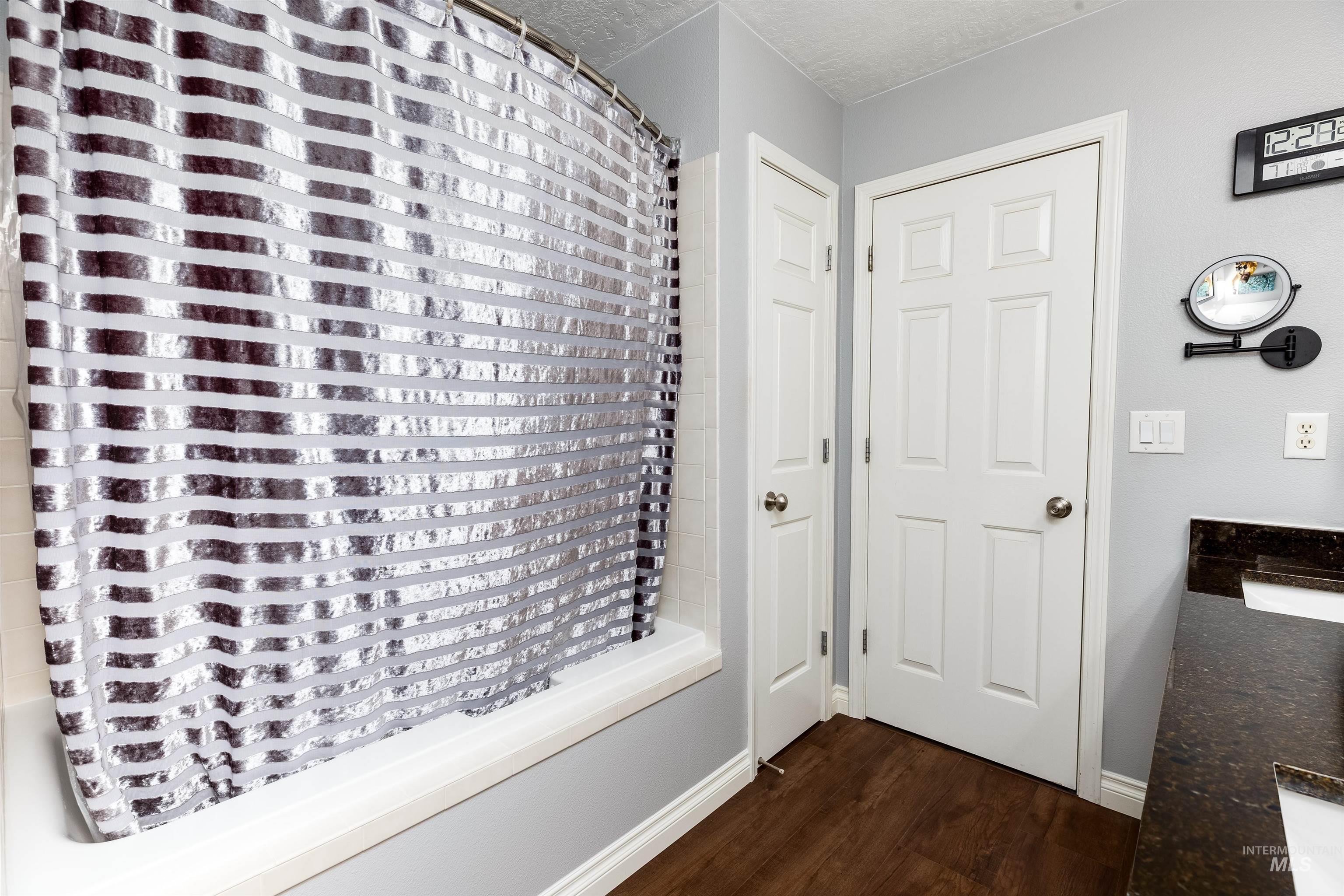 2966 S Slate Creek Way, Meridian, Idaho 83642, 4 Bedrooms, 2 Bathrooms, Residential For Sale, Price $585,000, 98976756