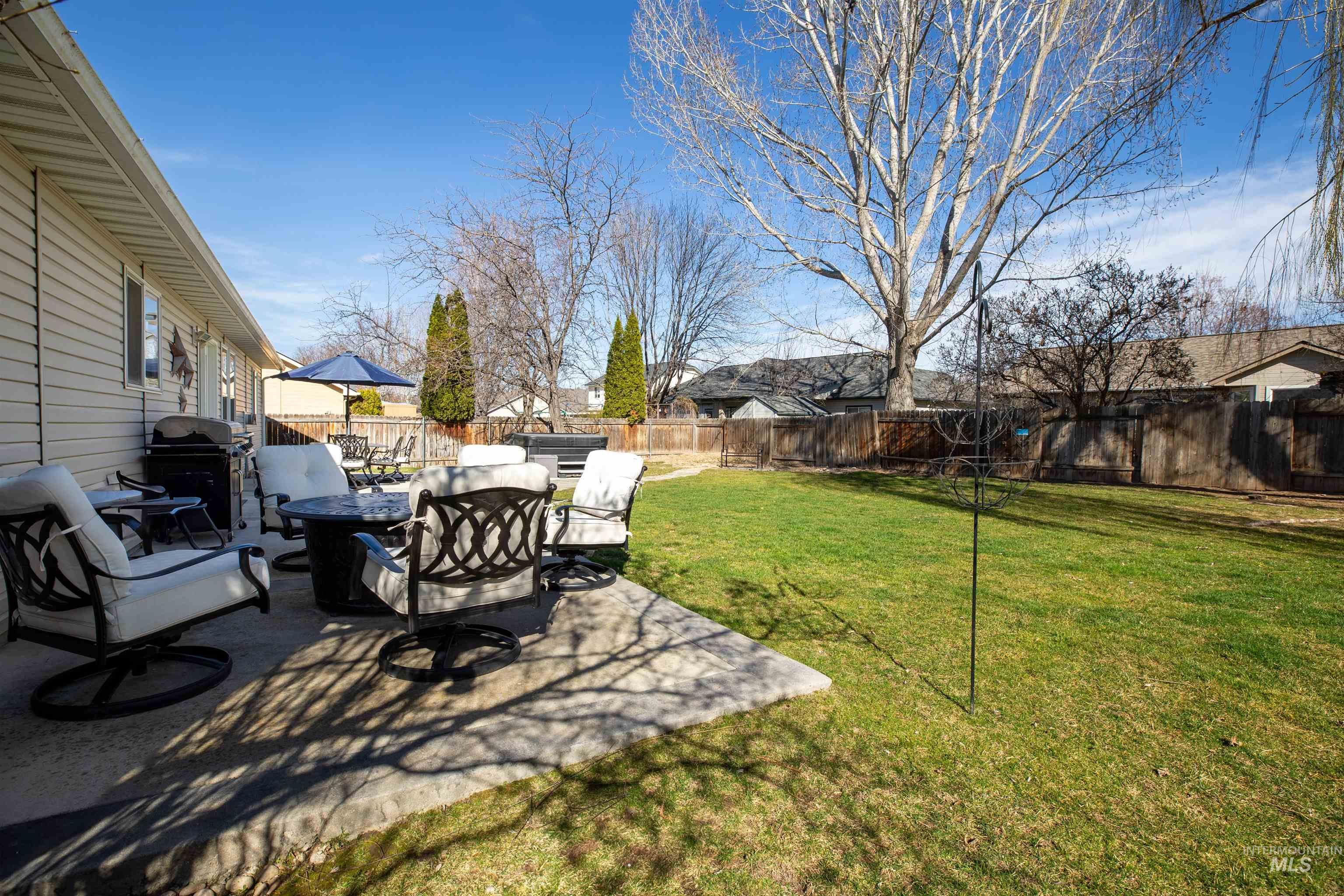 2966 S Slate Creek Way, Meridian, Idaho 83642, 4 Bedrooms, 2 Bathrooms, Residential For Sale, Price $585,000, 98976756