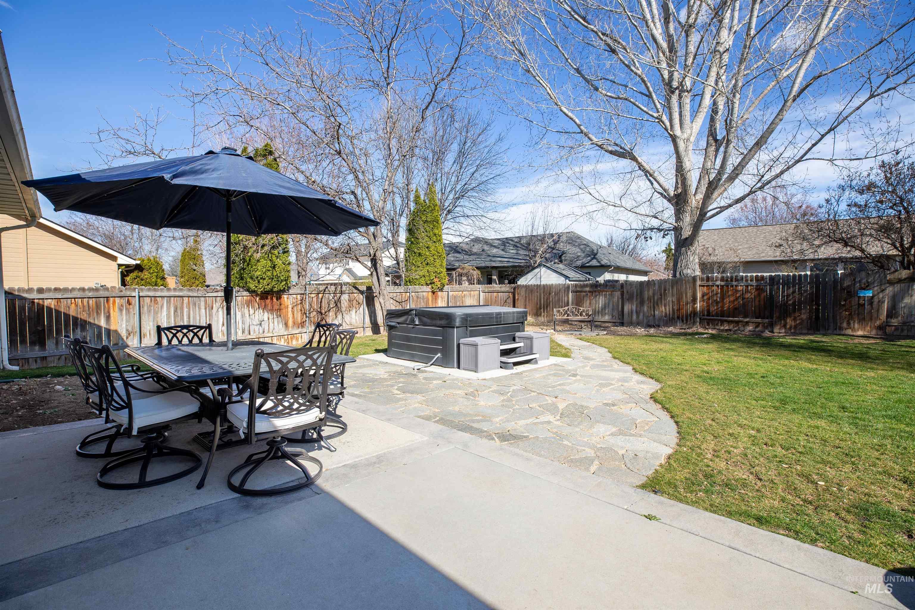 2966 S Slate Creek Way, Meridian, Idaho 83642, 4 Bedrooms, 2 Bathrooms, Residential For Sale, Price $585,000, 98976756