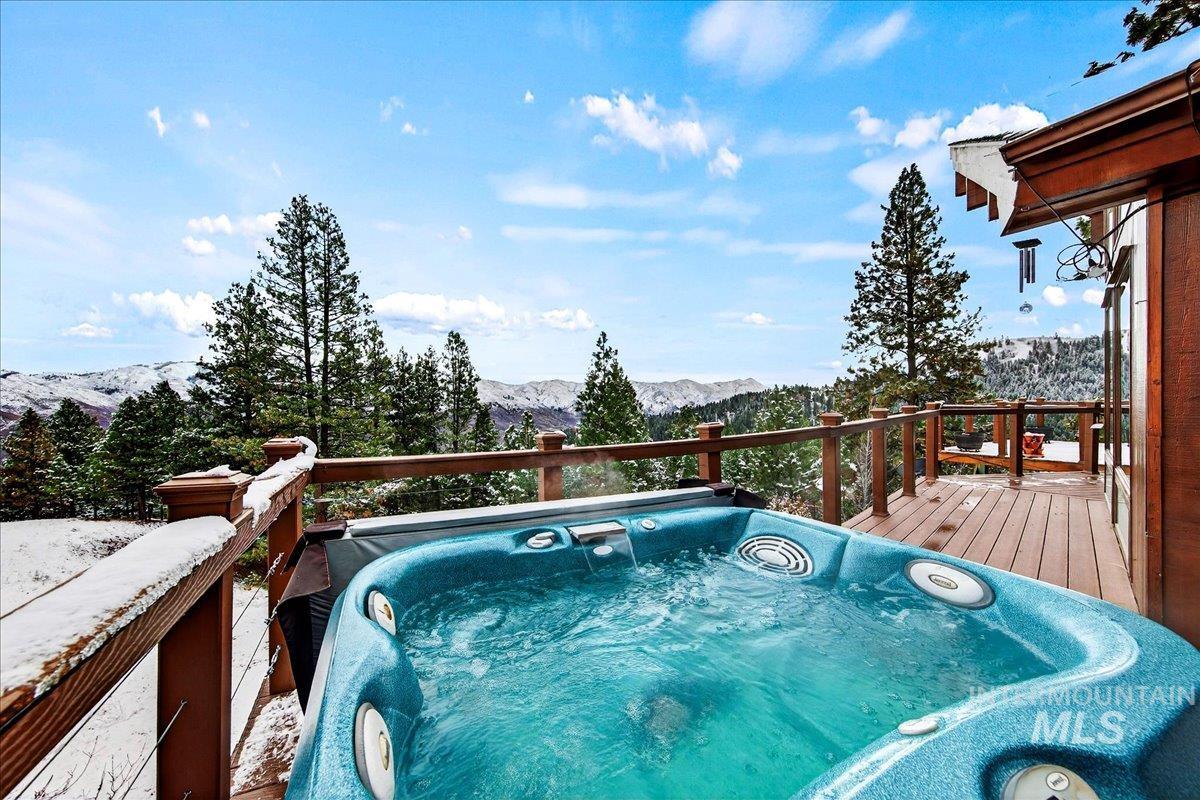 11 Forest Dr., Boise, Idaho 83716, 4 Bedrooms, 3 Bathrooms, Residential For Sale, Price $899,000, 98976760