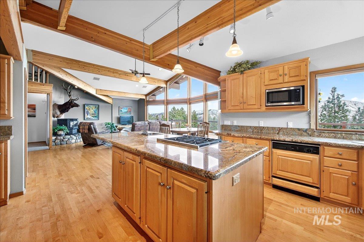 11 Forest Dr., Boise, Idaho 83716, 4 Bedrooms, 3 Bathrooms, Residential For Sale, Price $899,000, 98976760