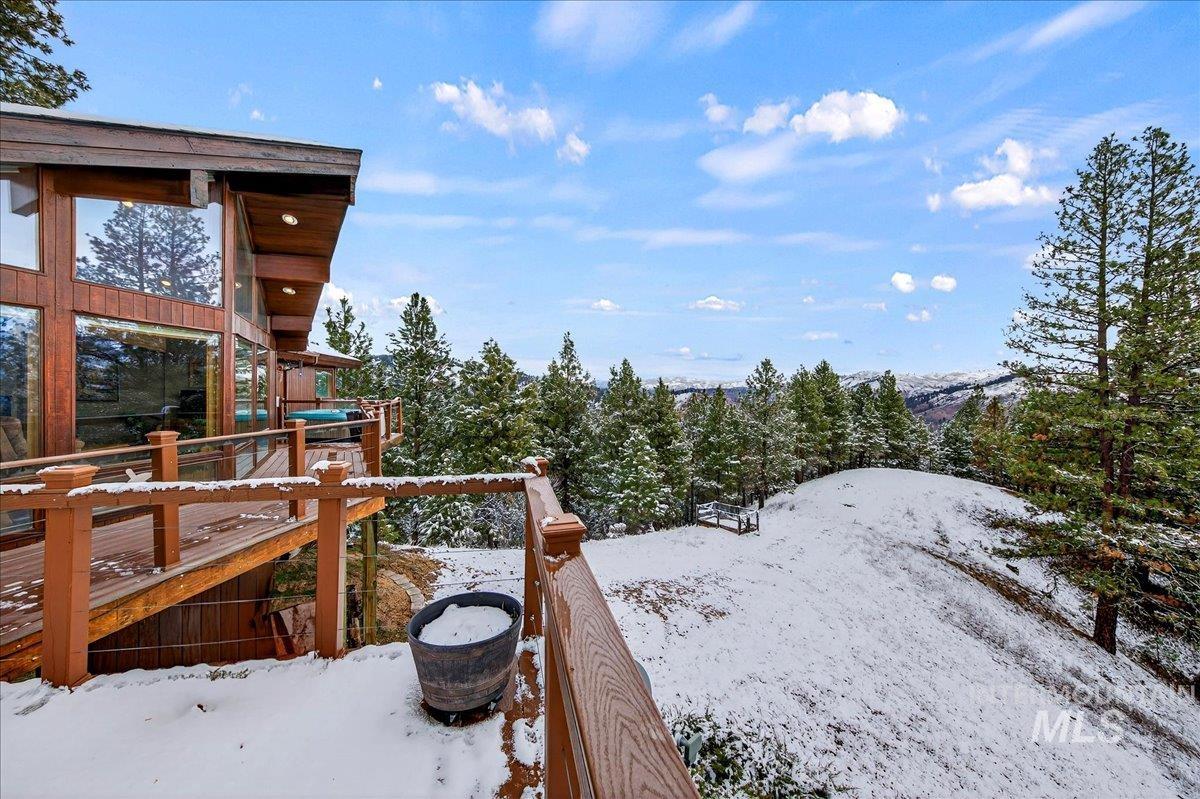 11 Forest Dr., Boise, Idaho 83716, 4 Bedrooms, 3 Bathrooms, Residential For Sale, Price $899,000, 98976760