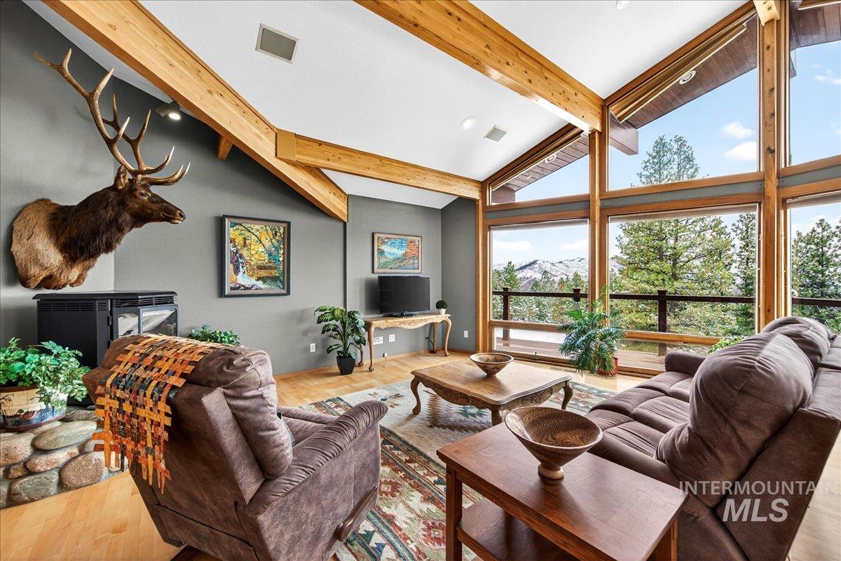 11 Forest Dr., Boise, Idaho 83716, 4 Bedrooms, 3 Bathrooms, Residential For Sale, Price $899,000, 98976760