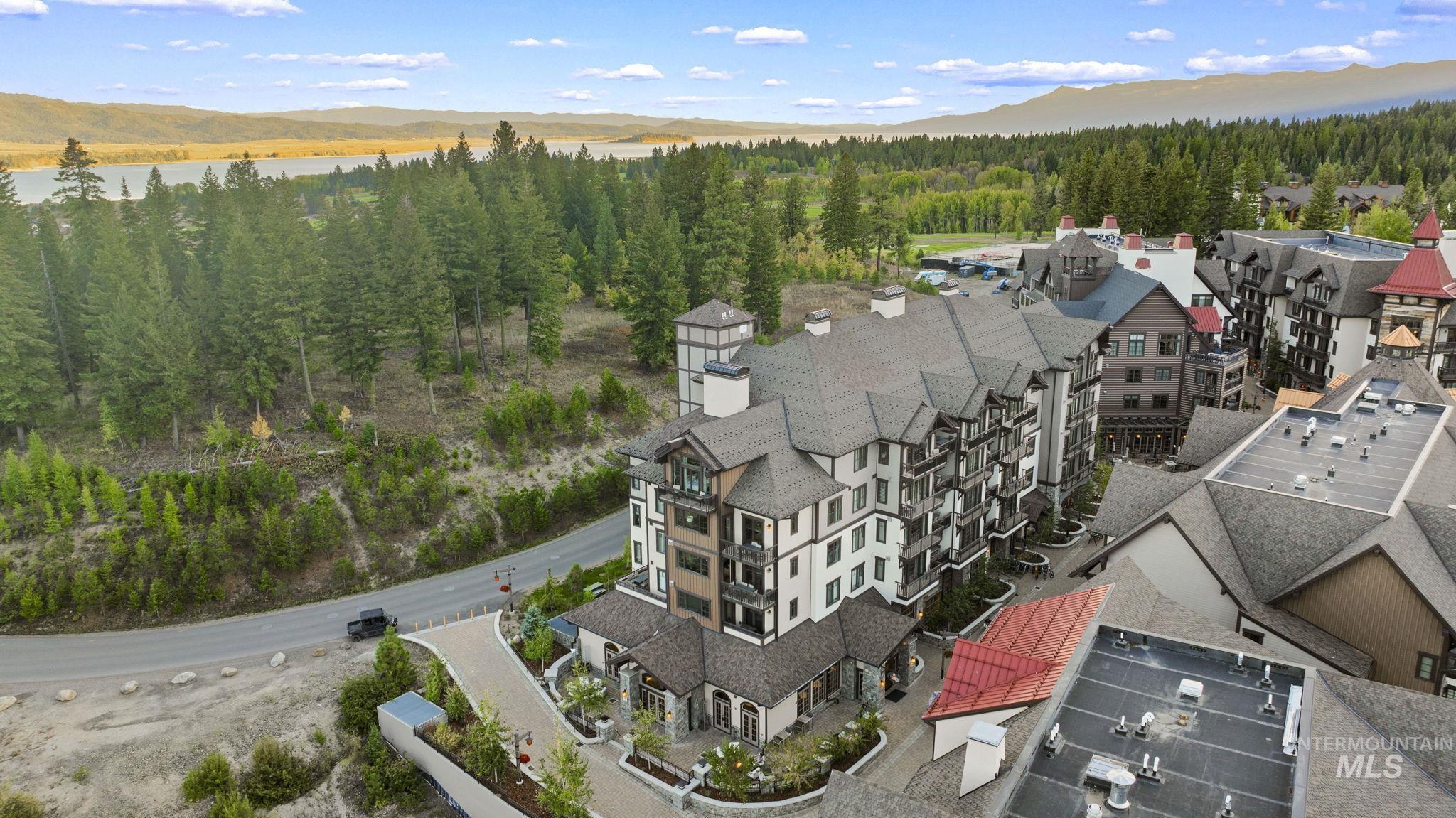 720 Village Drive, Donnelly, Idaho 83615, 3 Bedrooms, 2 Bathrooms, Residential For Sale, Price $1,399,000, 98976762