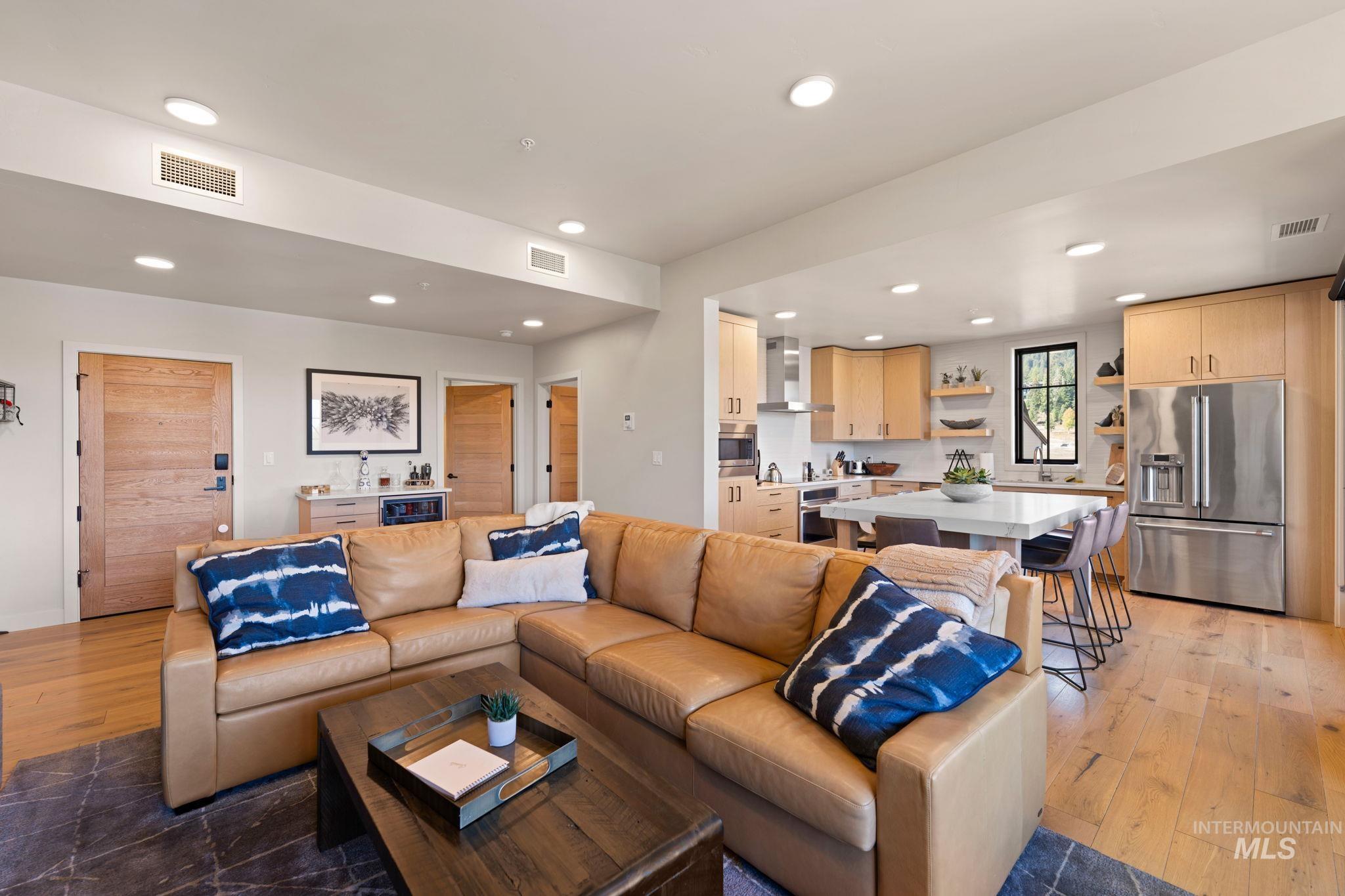 720 Village Drive, Donnelly, Idaho 83615, 3 Bedrooms, 2 Bathrooms, Residential For Sale, Price $1,399,000, 98976762