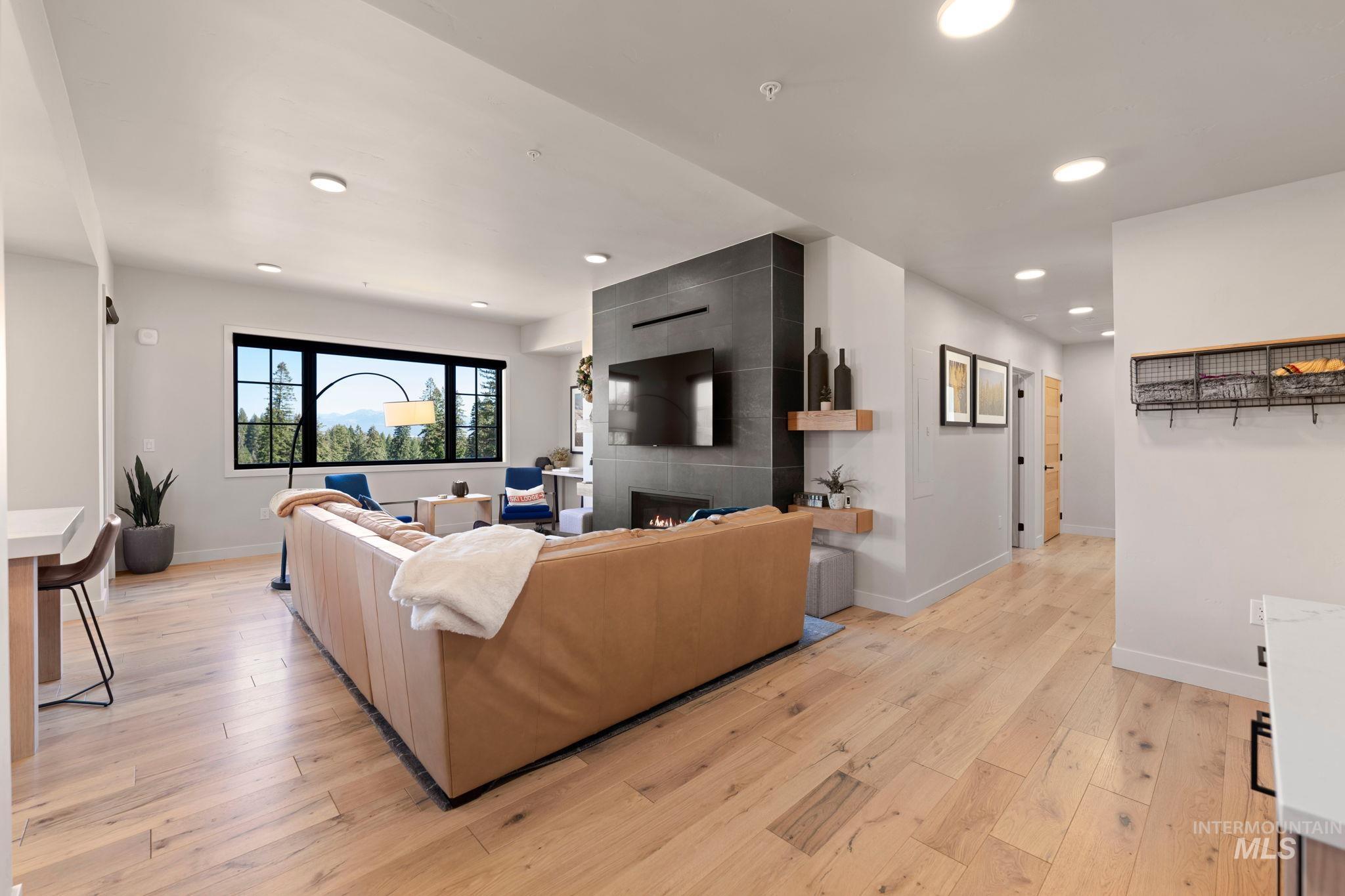 720 Village Drive, Donnelly, Idaho 83615, 3 Bedrooms, 2 Bathrooms, Residential For Sale, Price $1,399,000, 98976762