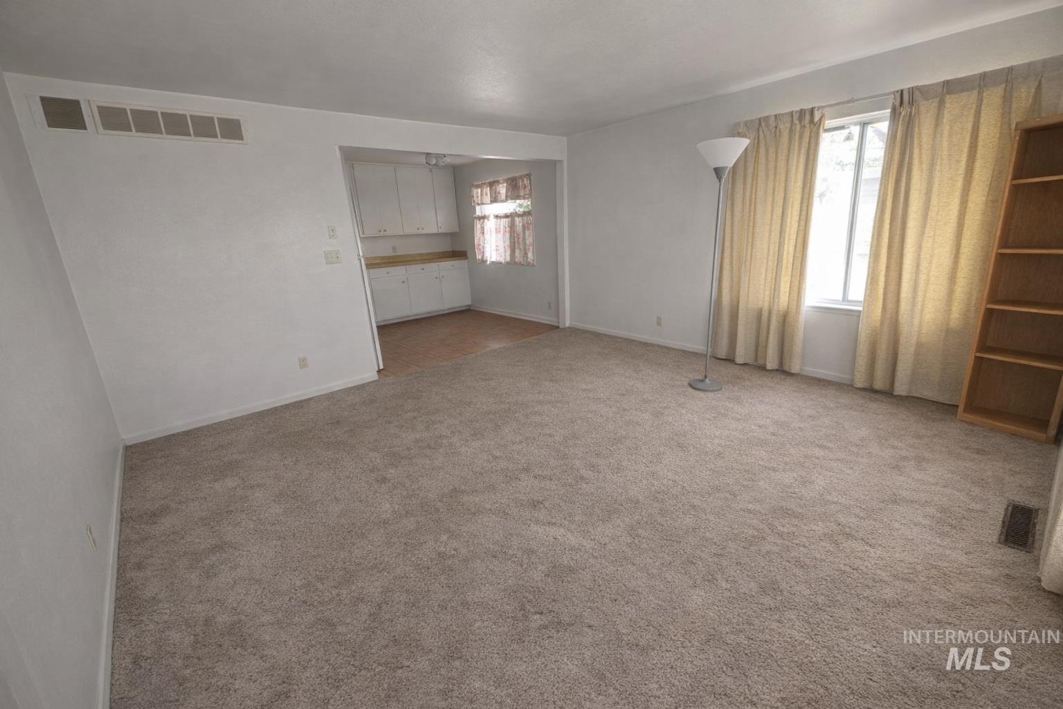 2623 S Fontaine St, Boise, Idaho 83705, 2 Bedrooms, 1 Bathroom, Residential Income For Sale, Price $450,000,MLS 98976765