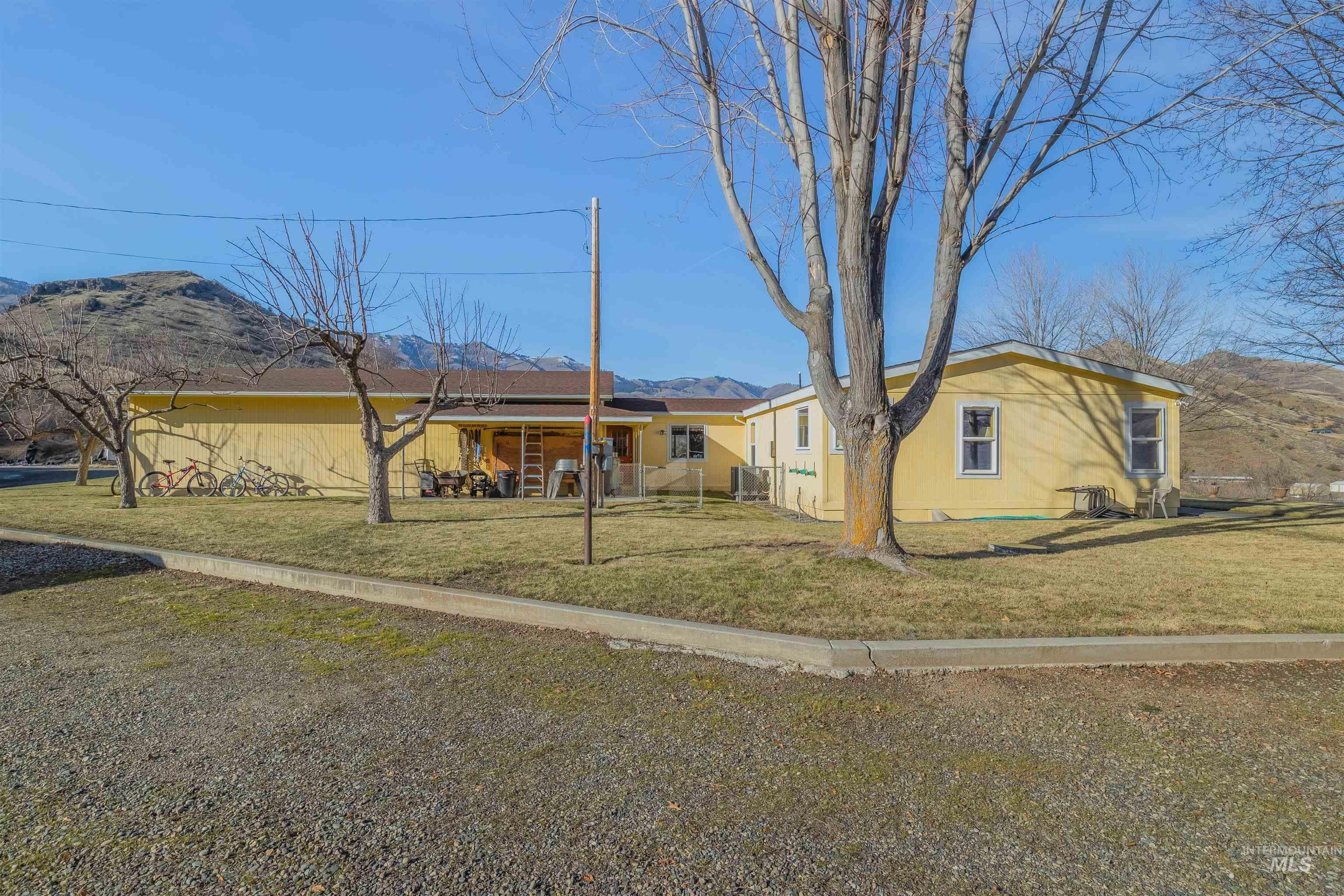 138 River Mountain Road, White Bird, Idaho 83554, 3 Bedrooms, 2 Bathrooms, Residential For Sale, Price $625,000, 98976770