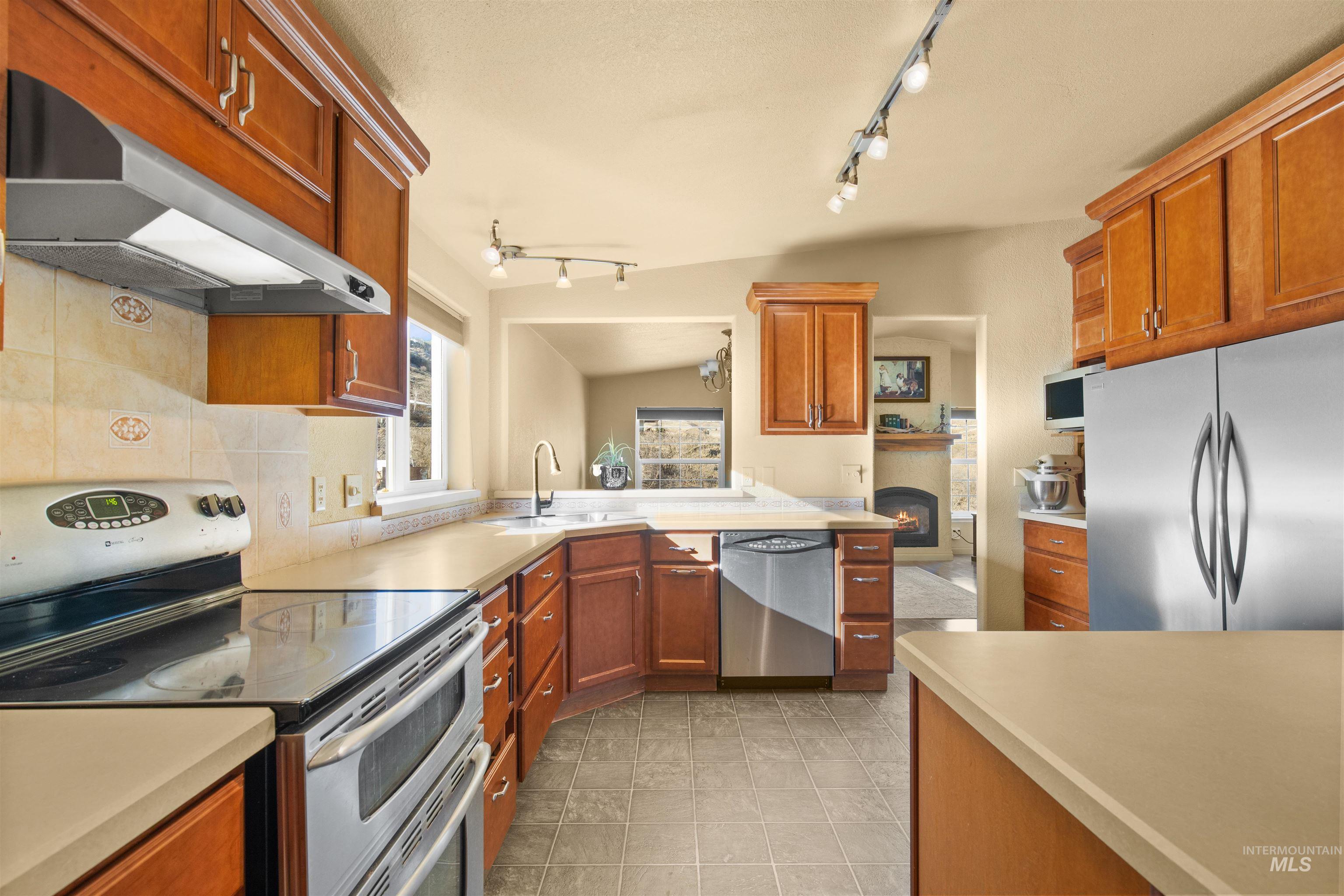 138 River Mountain Road, White Bird, Idaho 83554, 3 Bedrooms, 2 Bathrooms, Residential For Sale, Price $625,000, 98976770