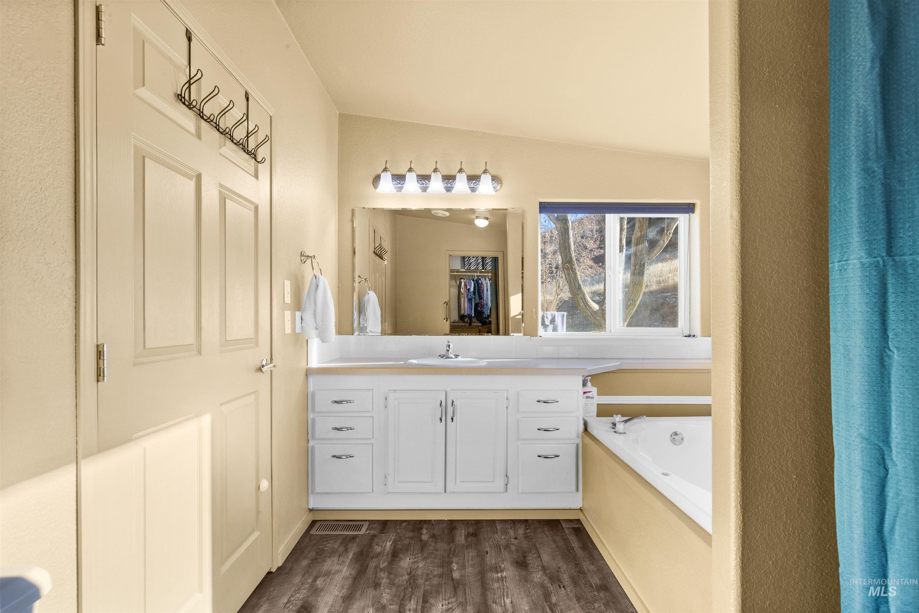 138 River Mountain Road, White Bird, Idaho 83554, 3 Bedrooms, 2 Bathrooms, Residential For Sale, Price $625,000, 98976770