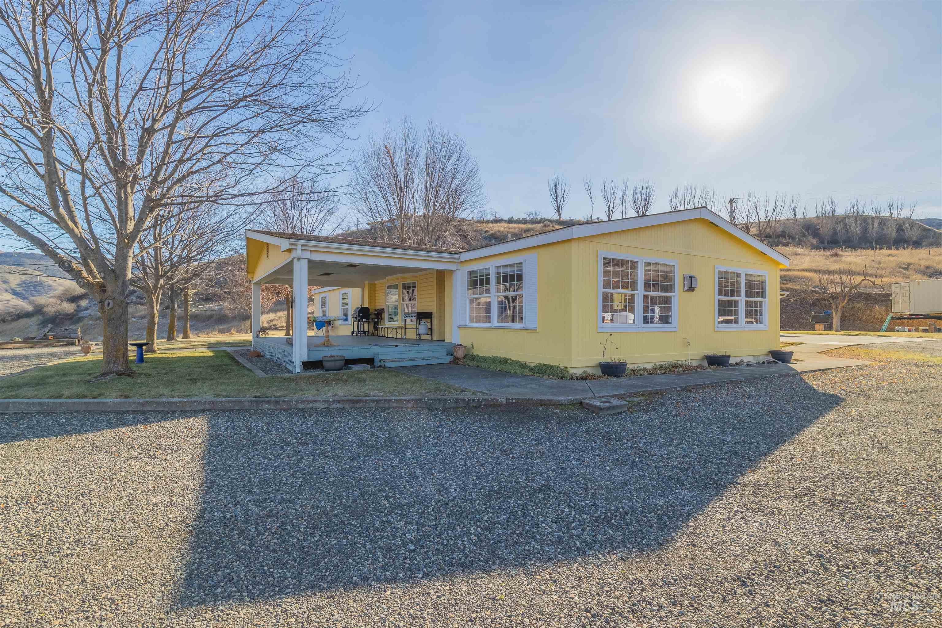 138 River Mountain Road, White Bird, Idaho 83554, 3 Bedrooms, 2 Bathrooms, Residential For Sale, Price $625,000, 98976770