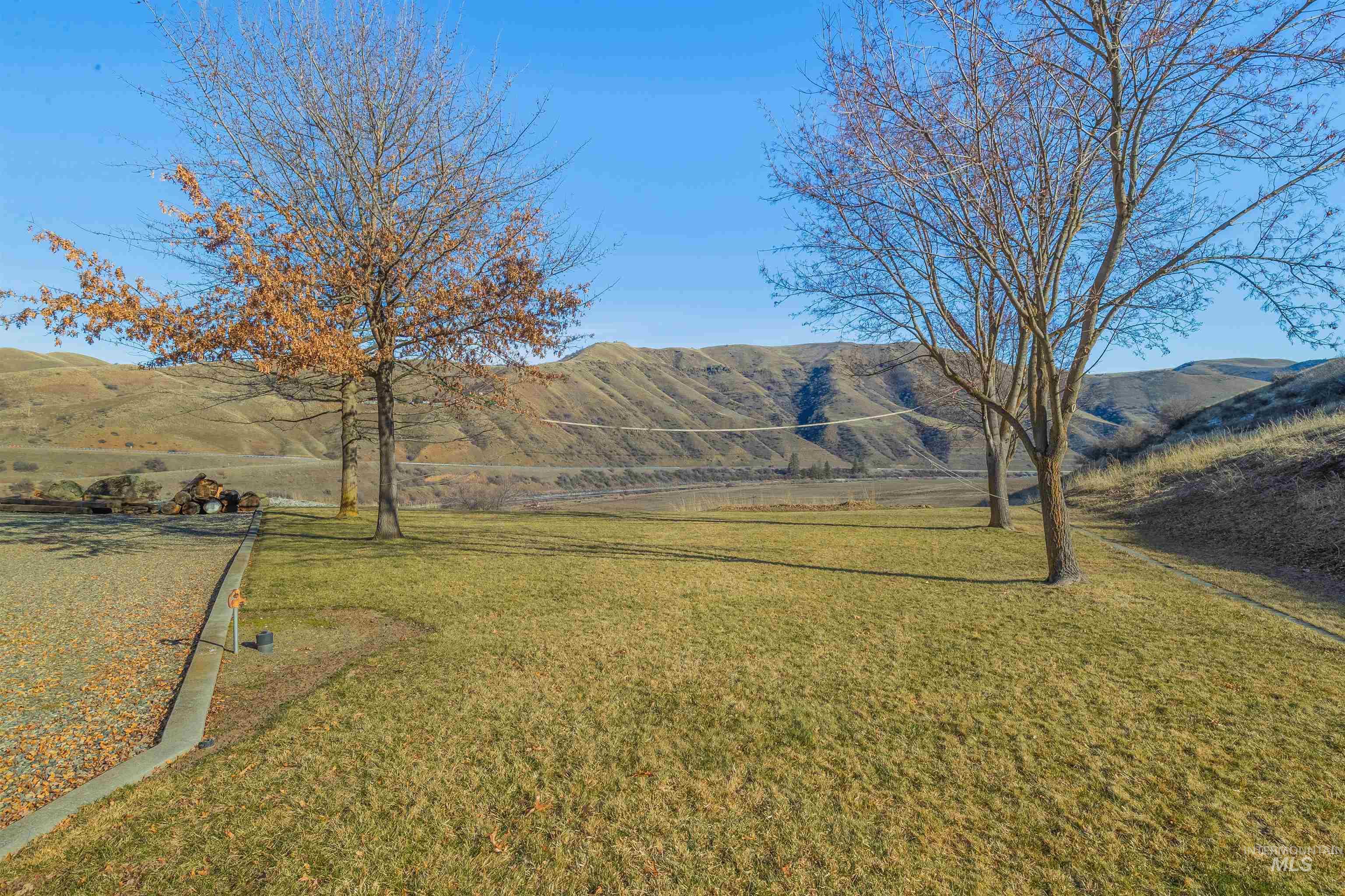 138 River Mountain Road, White Bird, Idaho 83554, 3 Bedrooms, 2 Bathrooms, Residential For Sale, Price $625,000, 98976770