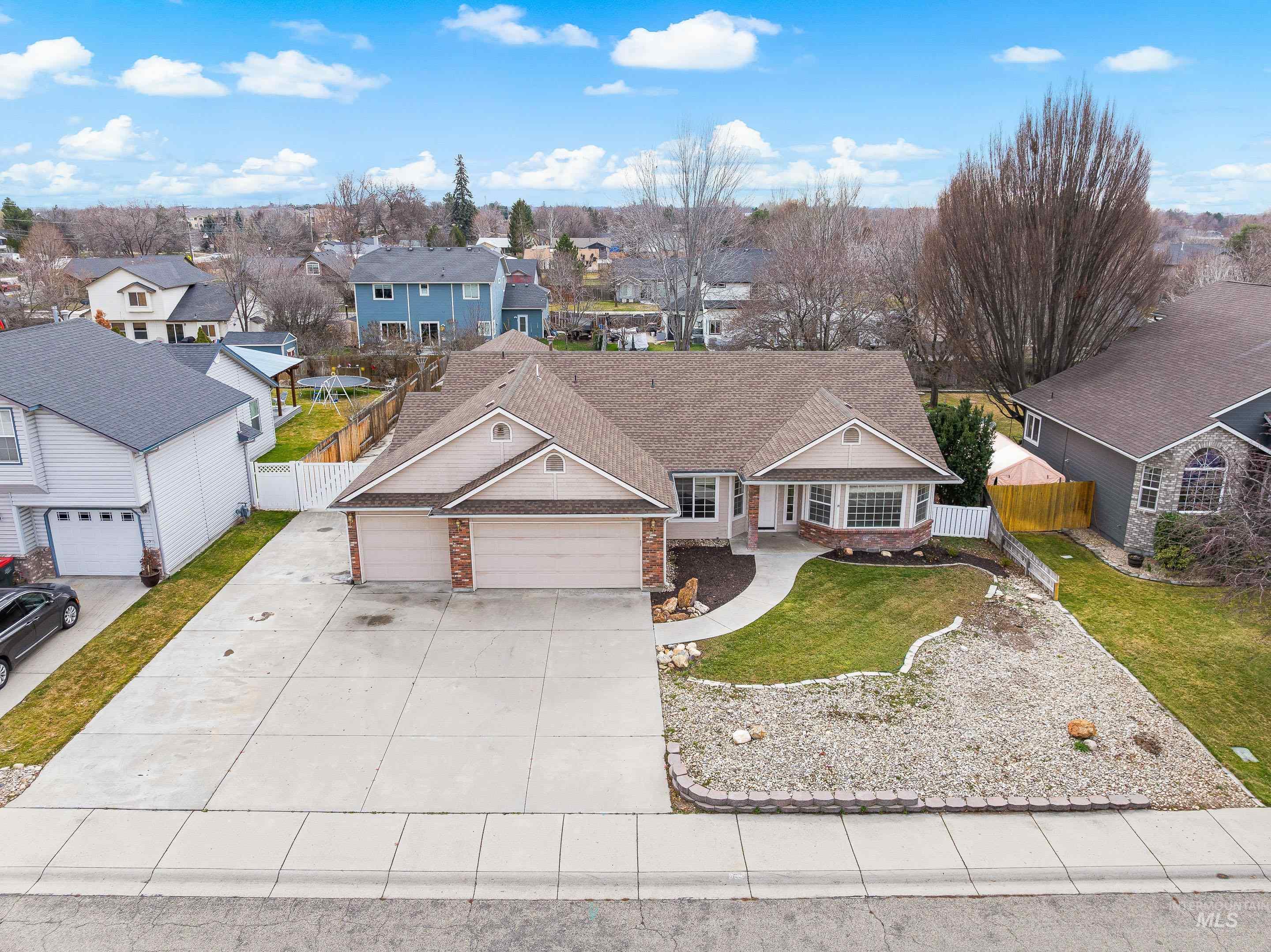 95 W Claire St, Meridian, Idaho 83646-7514, 4 Bedrooms, 2 Bathrooms, Residential For Sale, Price $535,000, 98976773