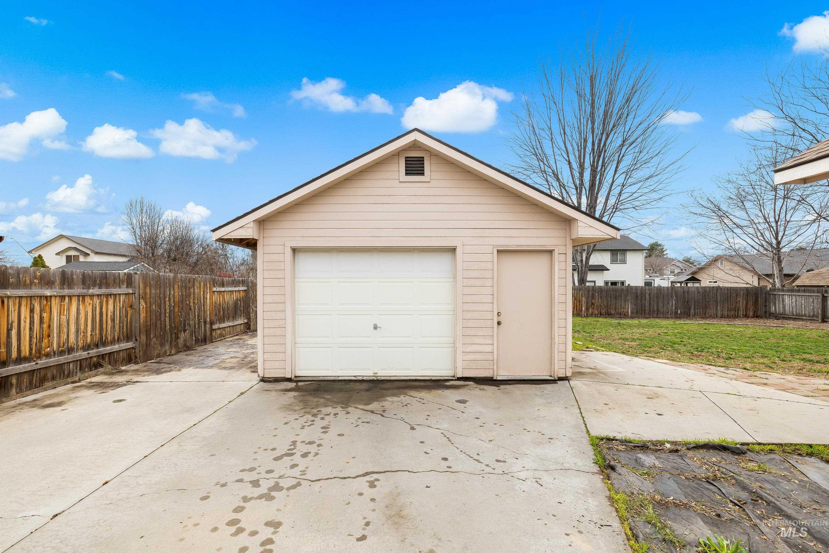 95 W Claire St, Meridian, Idaho 83646-7514, 4 Bedrooms, 2 Bathrooms, Residential For Sale, Price $535,000, 98976773