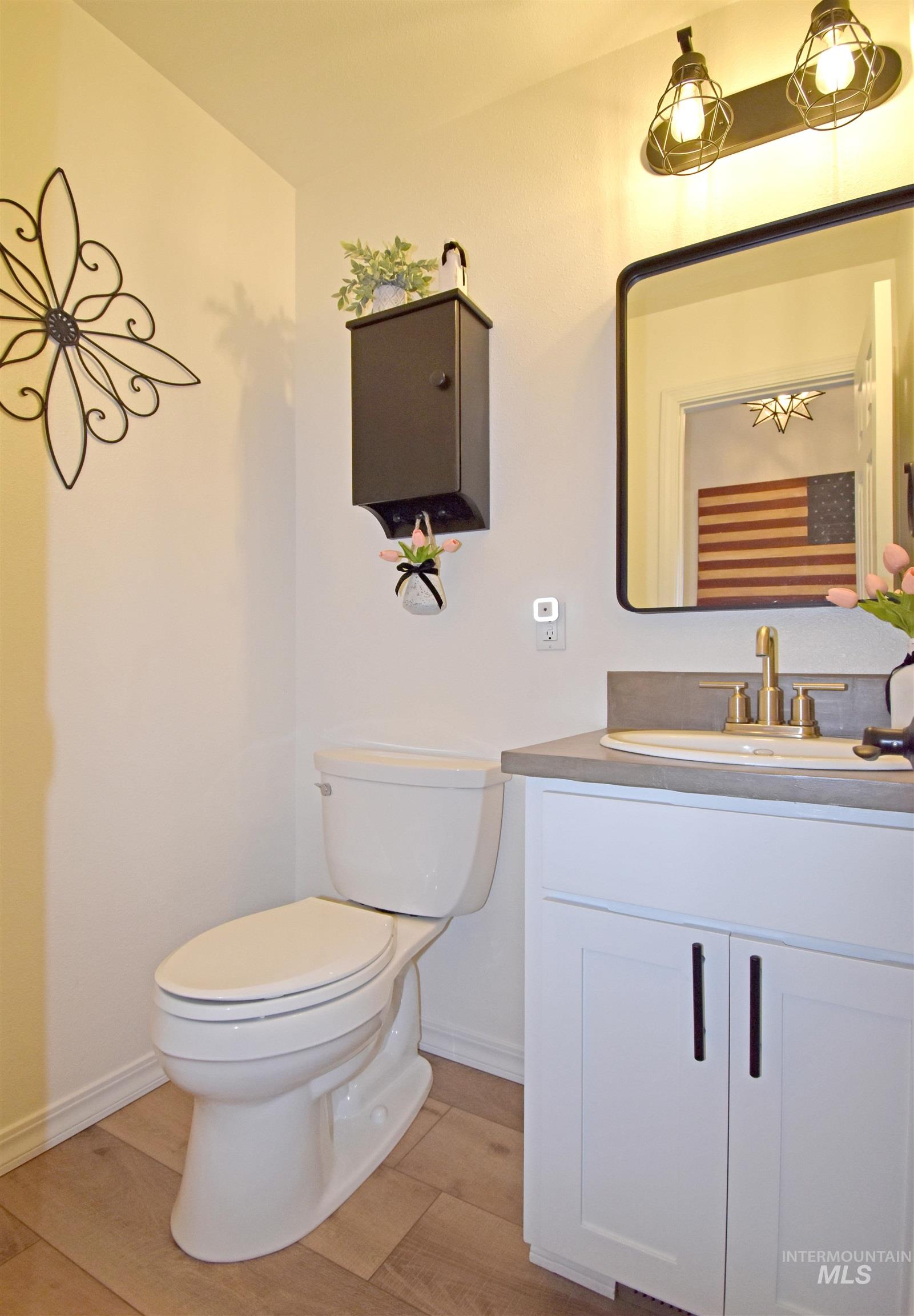 2265 Pitchstone Drive, Clarkston, Washington 99403, 4 Bedrooms, 2.5 Bathrooms, Residential For Sale, Price $640,000, 98976775