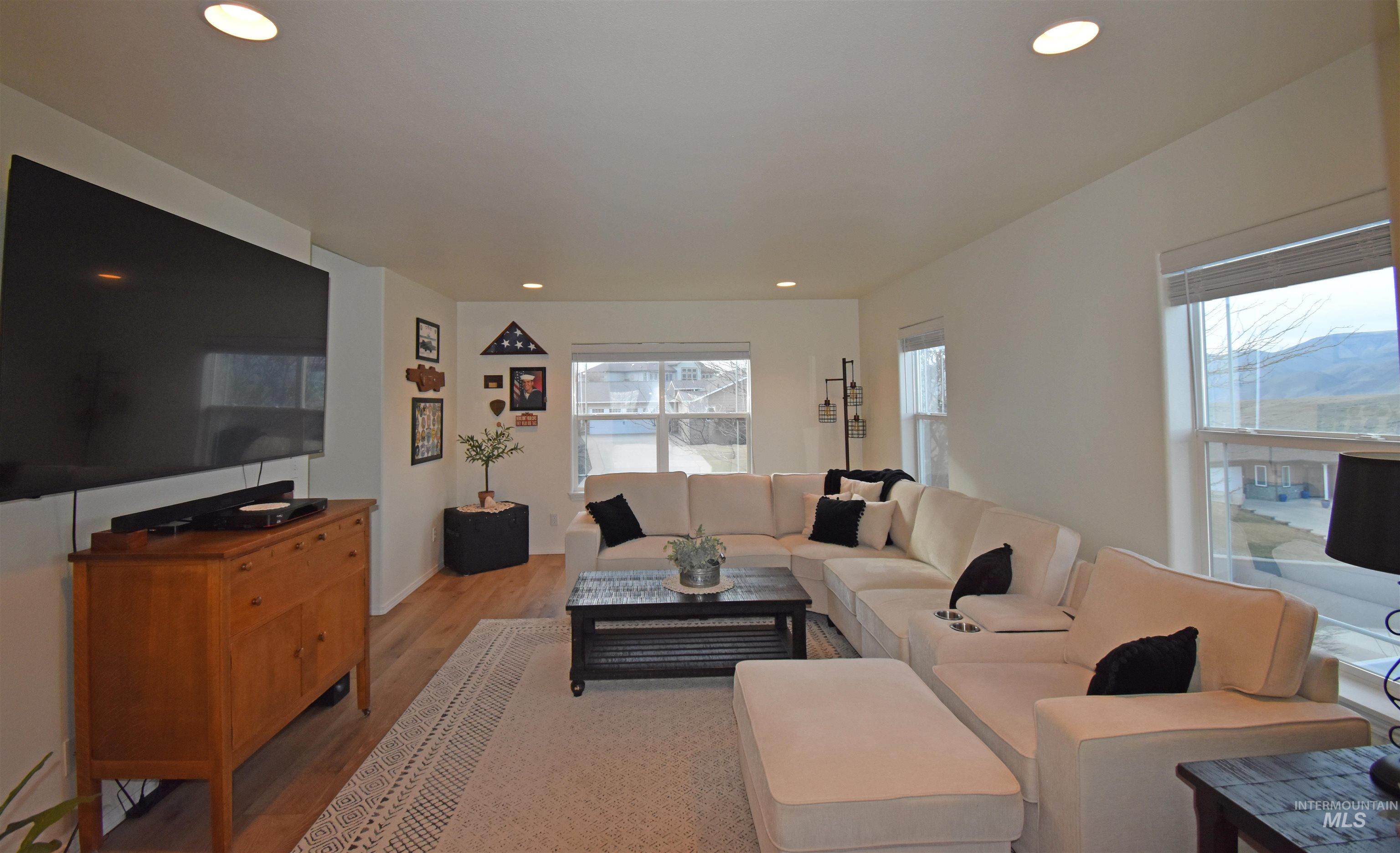 2265 Pitchstone Drive, Clarkston, Washington 99403, 4 Bedrooms, 2.5 Bathrooms, Residential For Sale, Price $640,000, 98976775