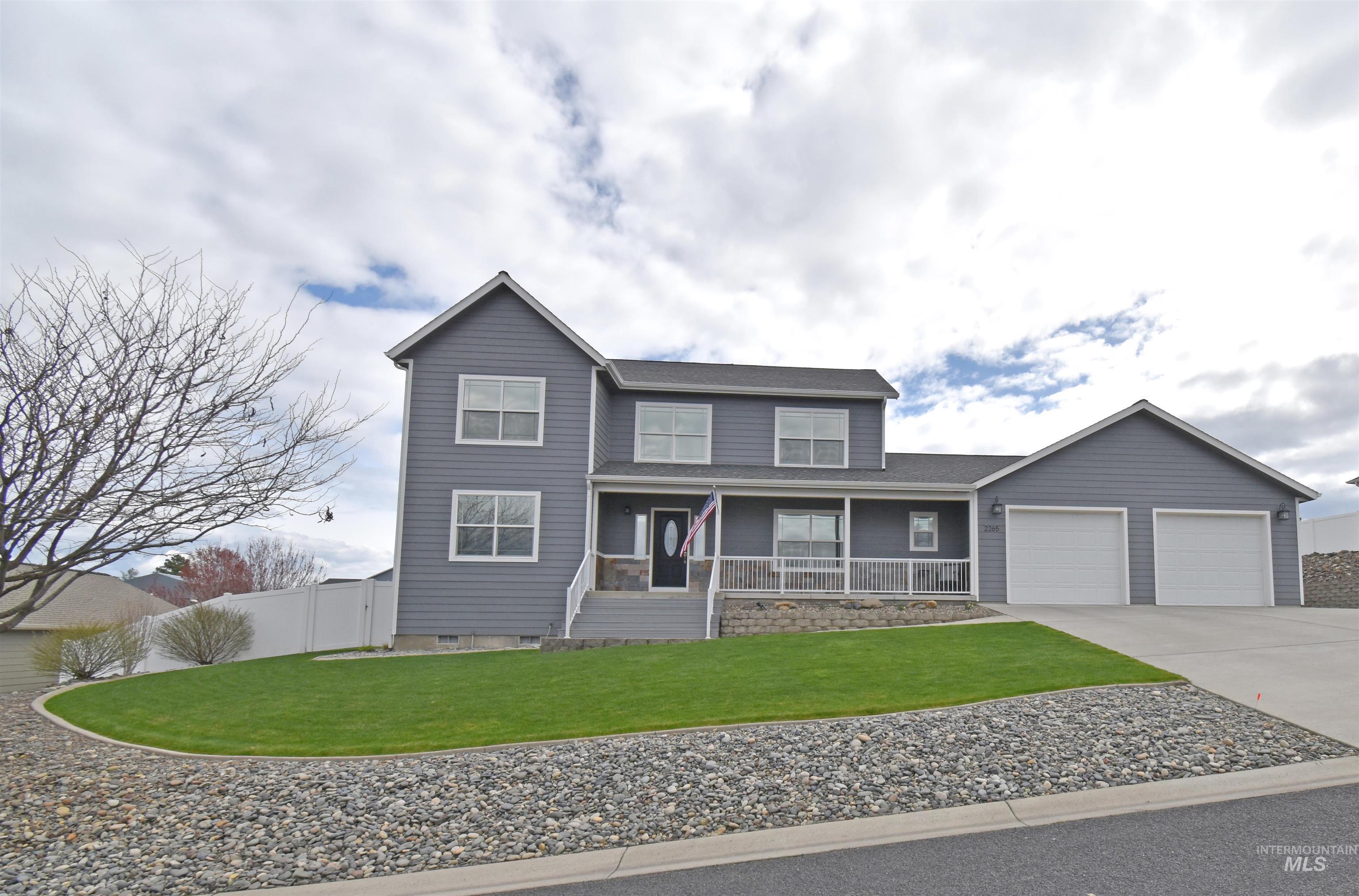 2265 Pitchstone Drive, Clarkston, Washington 99403, 4 Bedrooms, 2.5 Bathrooms, Residential For Sale, Price $640,000, 98976775