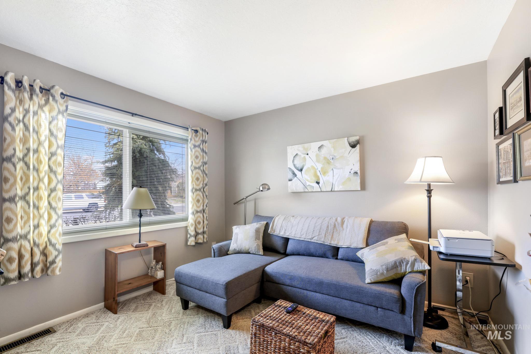 198 Meadows Lane, Twin Falls, Idaho 83301, 3 Bedrooms, 2 Bathrooms, Residential For Sale, Price $304,000, 98976777