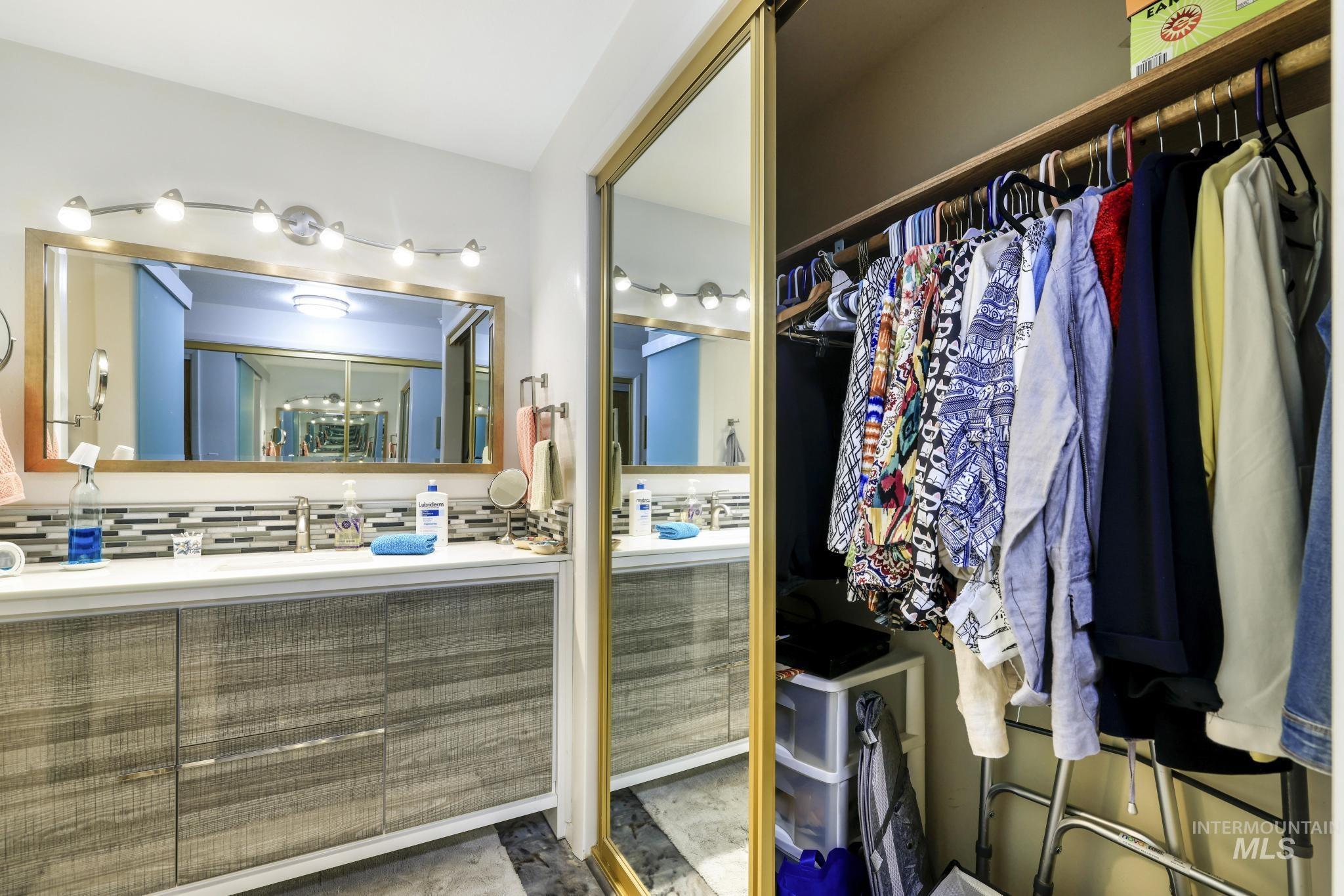 198 Meadows Lane, Twin Falls, Idaho 83301, 3 Bedrooms, 2 Bathrooms, Residential For Sale, Price $304,000, 98976777