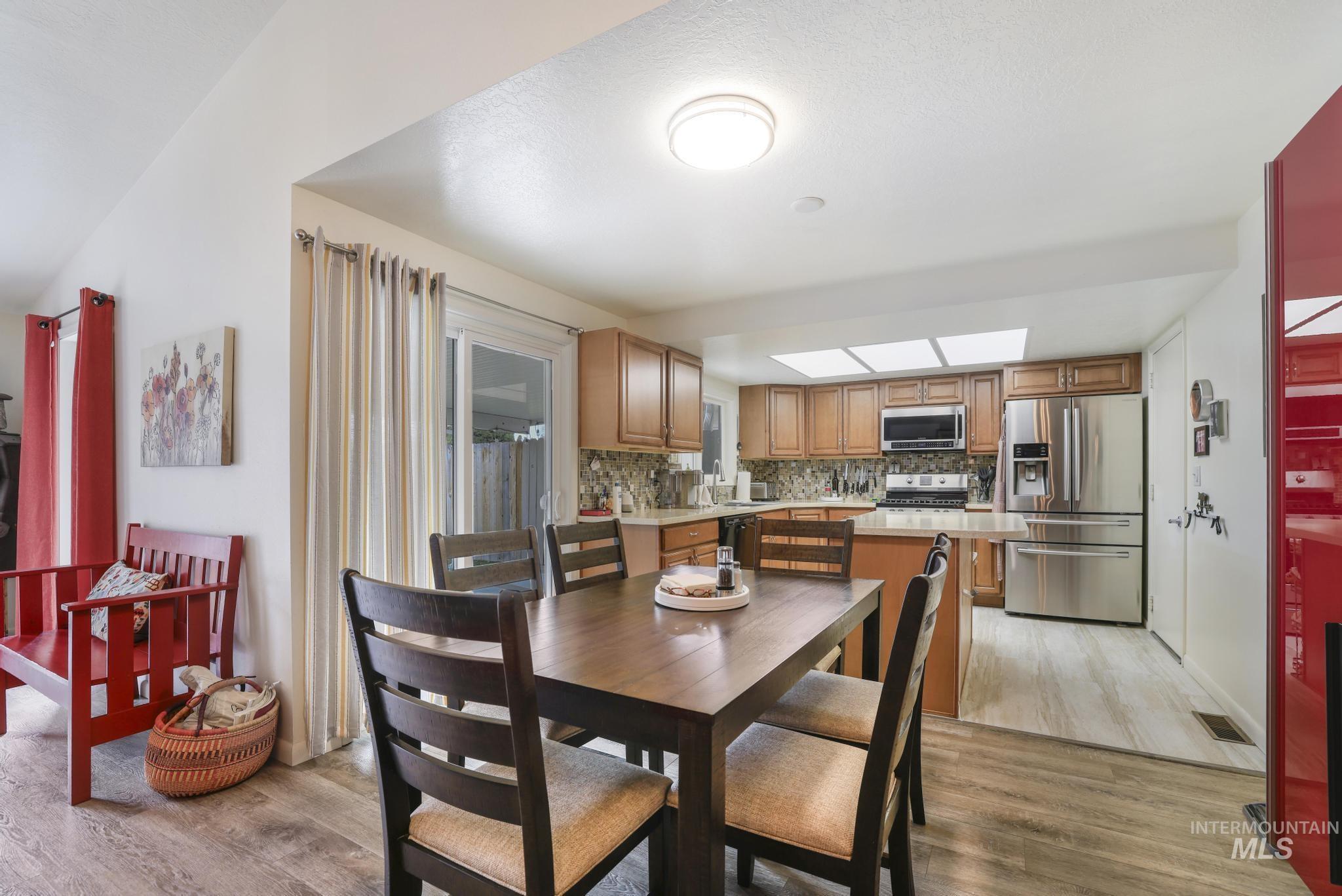 198 Meadows Lane, Twin Falls, Idaho 83301, 3 Bedrooms, 2 Bathrooms, Residential For Sale, Price $304,000, 98976777