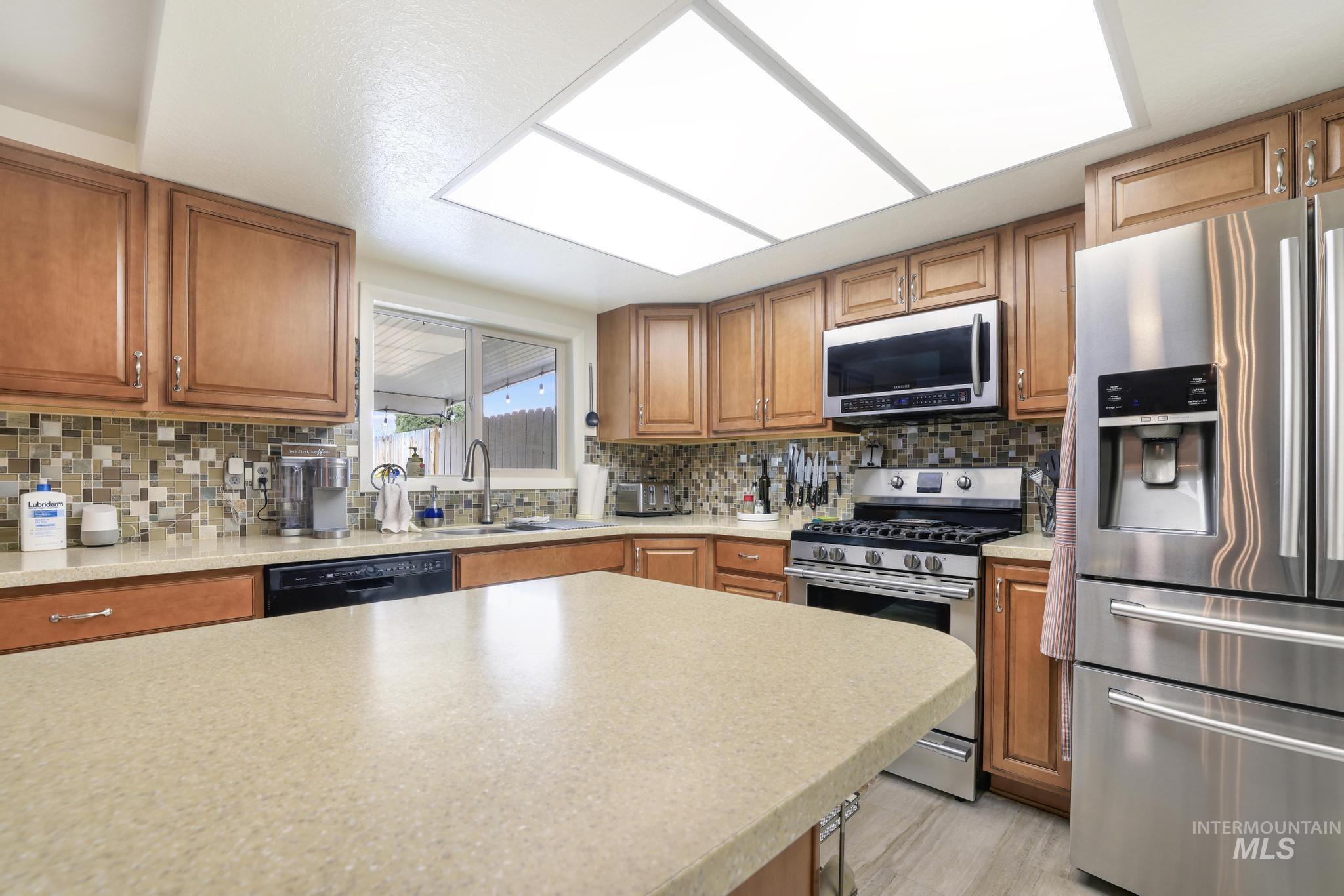 198 Meadows Lane, Twin Falls, Idaho 83301, 3 Bedrooms, 2 Bathrooms, Residential For Sale, Price $304,000, 98976777