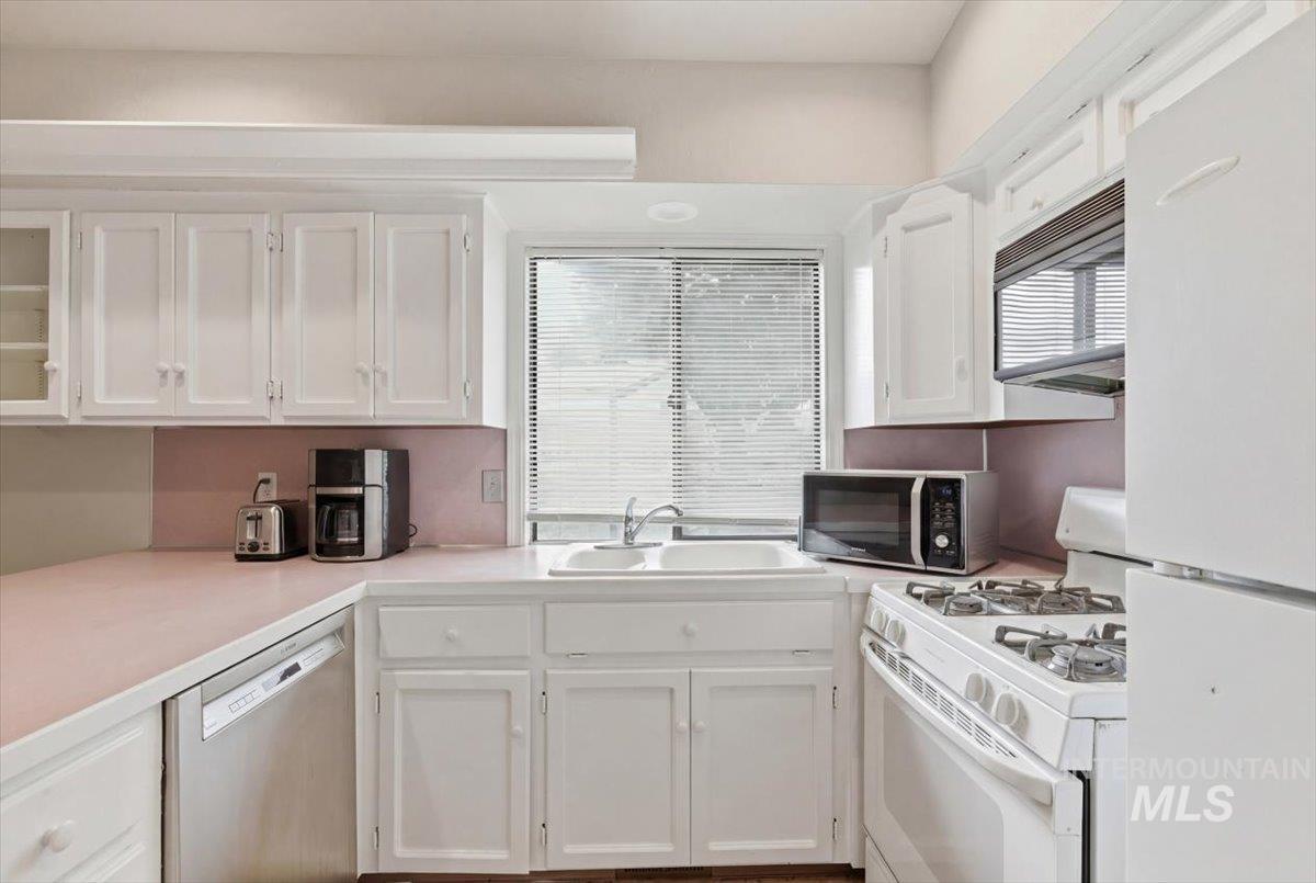 1211 W Orchard Ave, Nampa, Idaho 83651, 5 Bedrooms, 3 Bathrooms, Residential For Sale, Price $699,000, 98976783