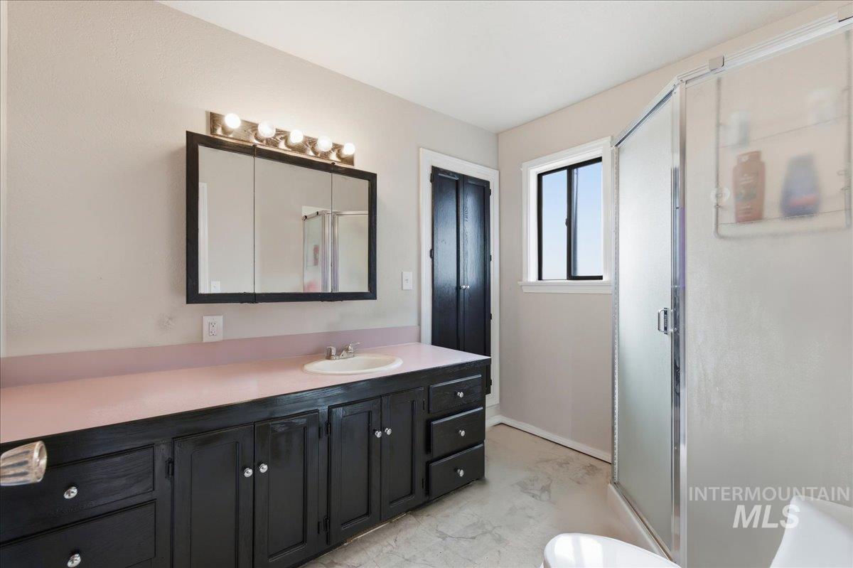 1211 W Orchard Ave, Nampa, Idaho 83651, 5 Bedrooms, 3 Bathrooms, Residential For Sale, Price $699,000, 98976783