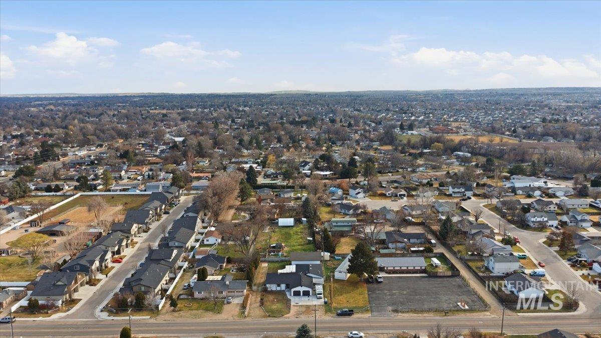 1211 W Orchard Ave, Nampa, Idaho 83651, 5 Bedrooms, 3 Bathrooms, Residential For Sale, Price $699,000, 98976783