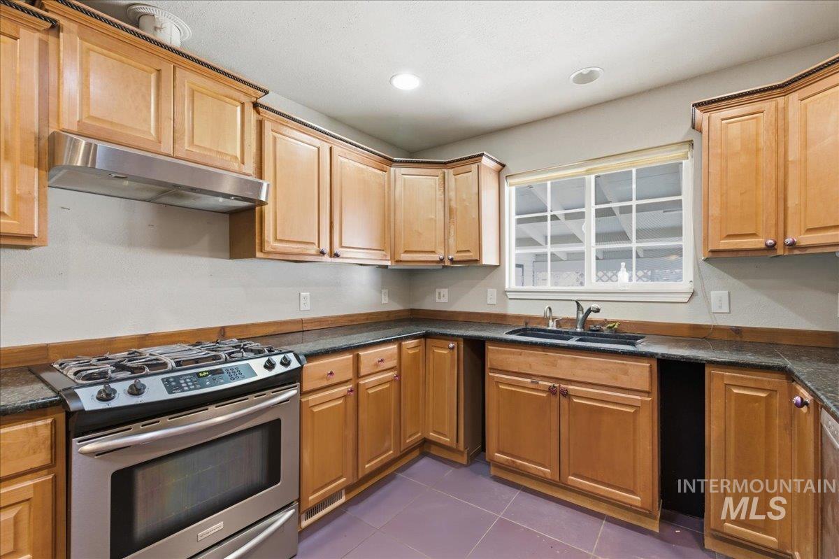 1211 W Orchard Ave, Nampa, Idaho 83651, 5 Bedrooms, 3 Bathrooms, Residential For Sale, Price $699,000, 98976783