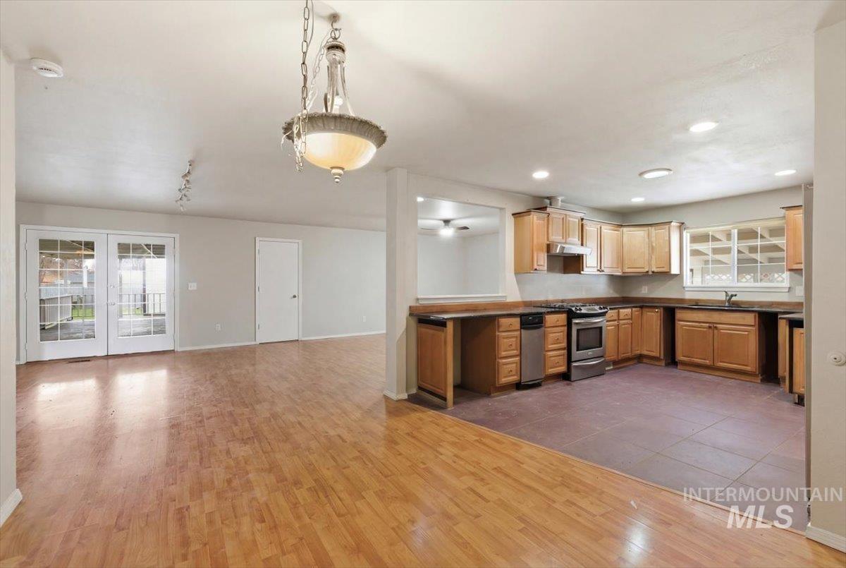 1211 W Orchard Ave, Nampa, Idaho 83651, 5 Bedrooms, 3 Bathrooms, Residential For Sale, Price $699,000, 98976783