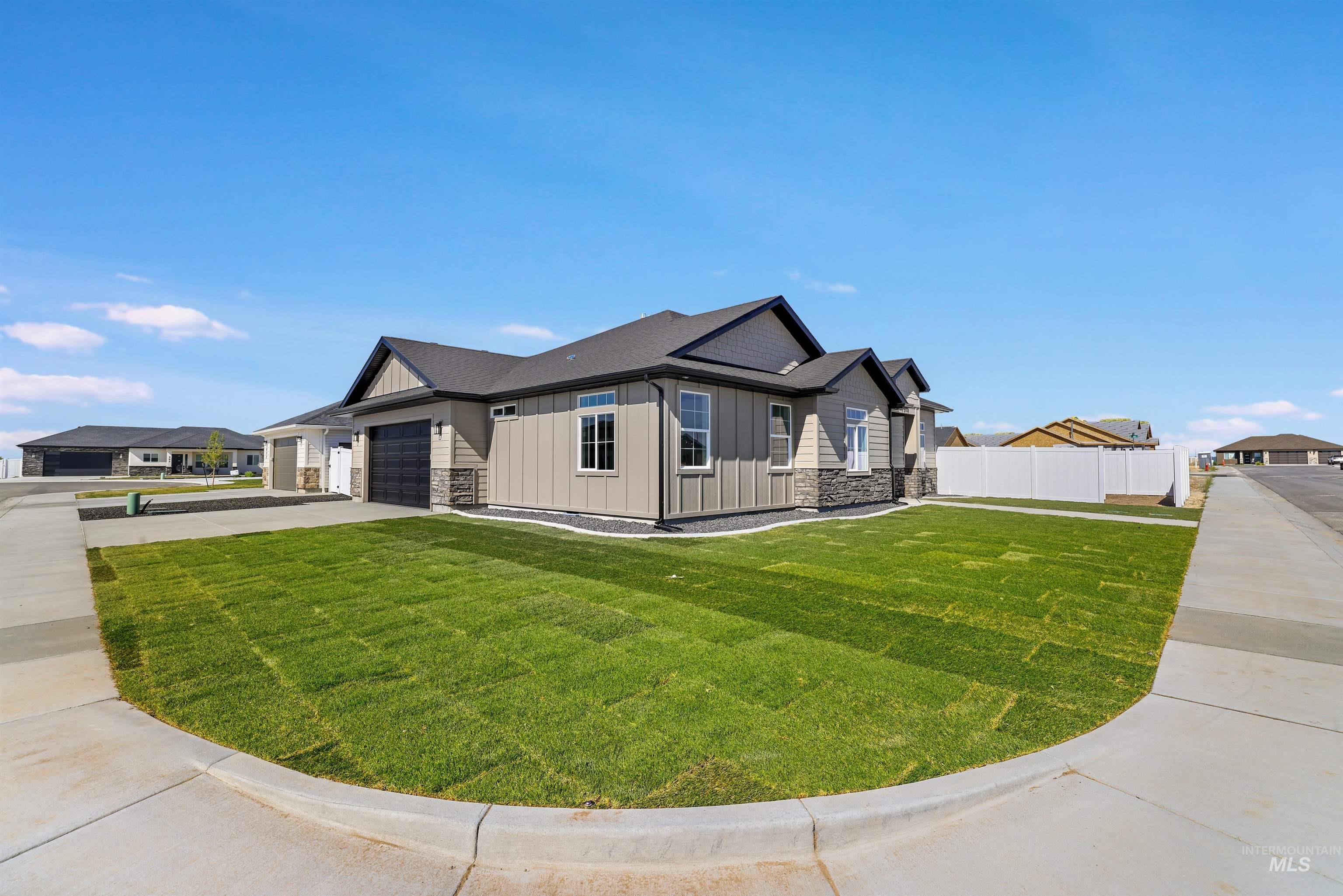 3115 Gemini Ave., Twin Falls, Idaho 83301, 4 Bedrooms, 2 Bathrooms, Residential For Sale, Price $445,900, 98976784
